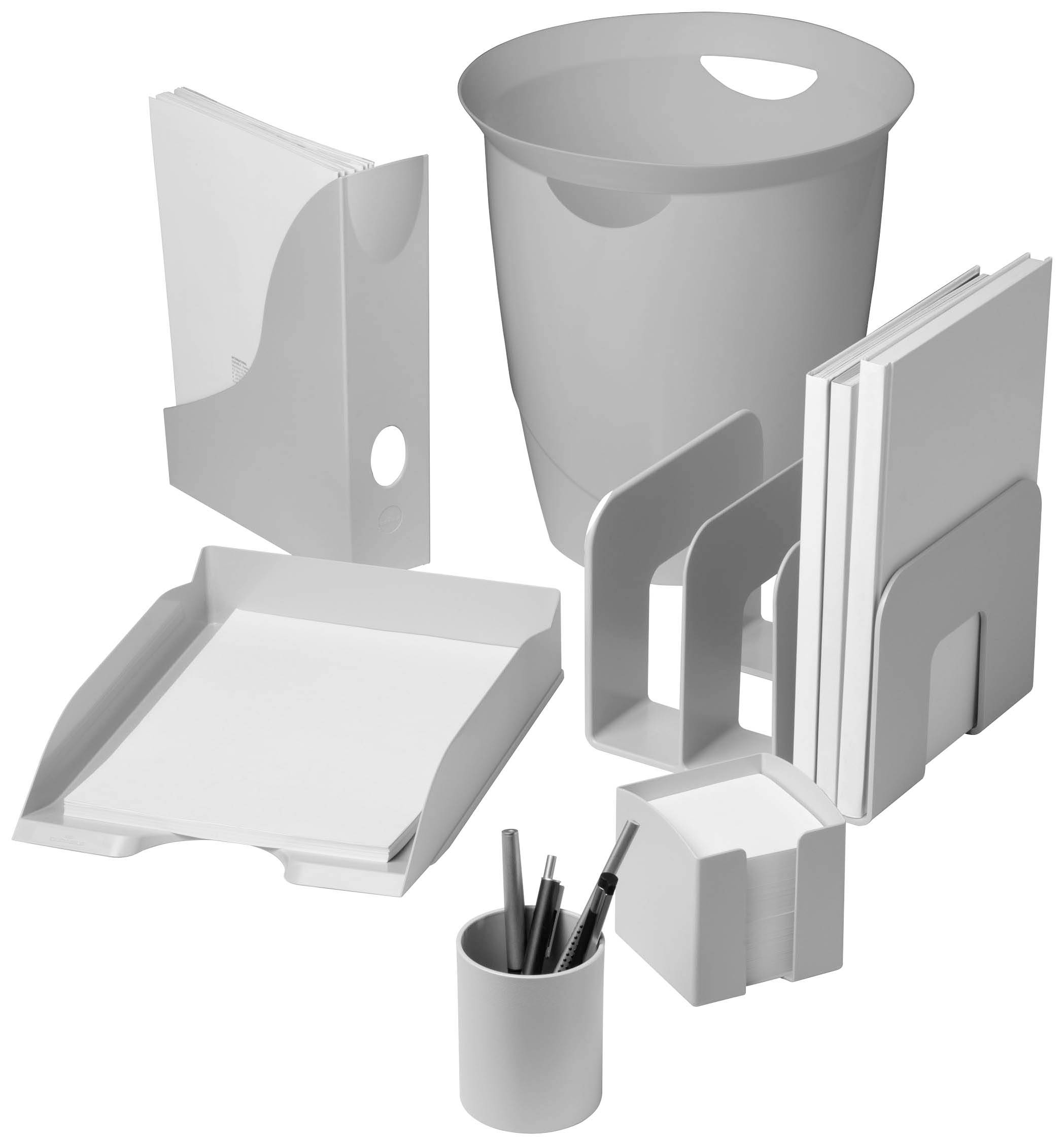 Weiße Schreibtisch-Organizer-Set bestehend aus Papierkorb, Zeitschriftenständer, Stiftehalter und Papierablagen, auf weißem Hintergrund.