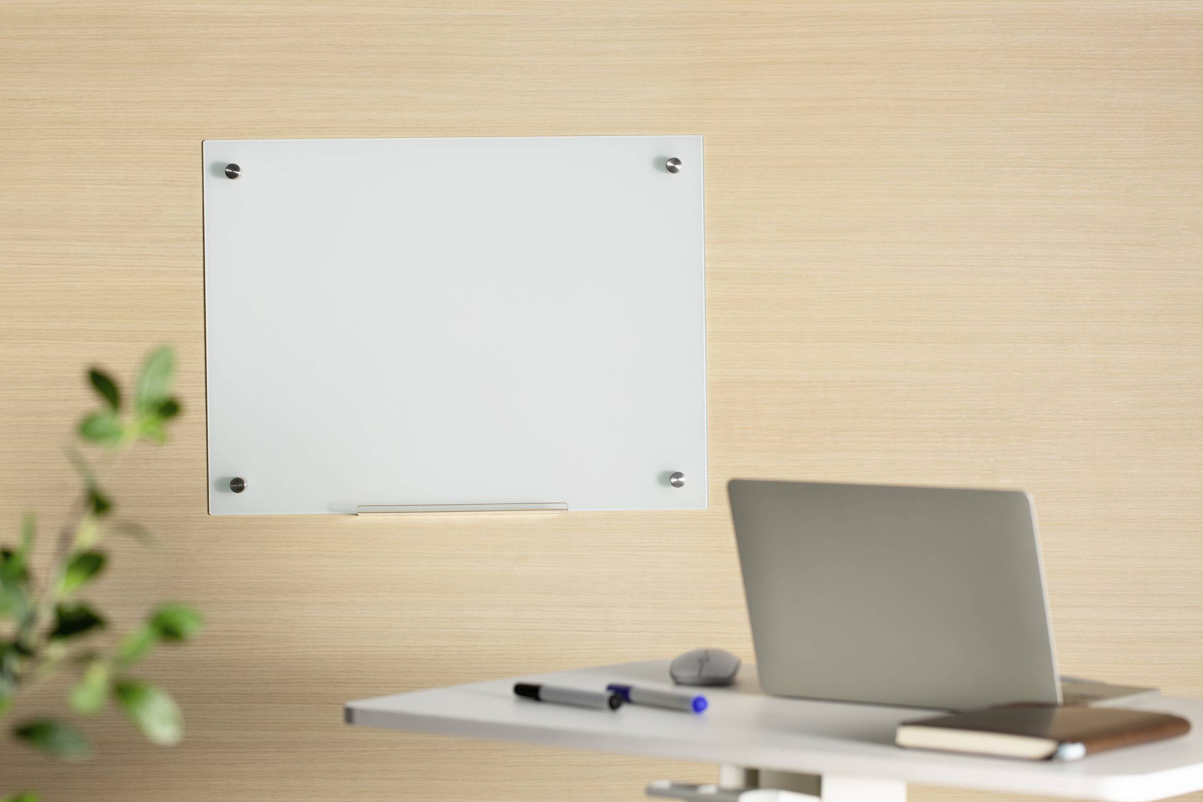 SpeaKa Professional Glas-Magnetboard SP-BWM-200 (B x H) 600mm x 450mm Weiß glatt Inkl. Ablageschale