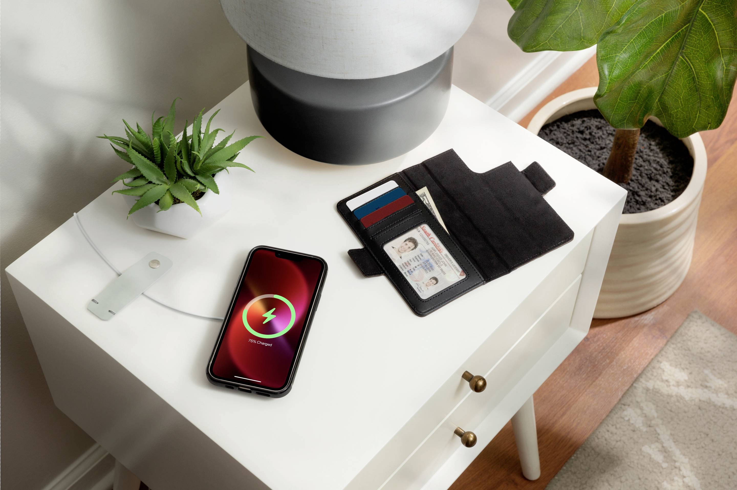 Twelve South BookBook Booklet Apple iPhone 13 Pro Braun MagSafe kompatibel, Standfunktion