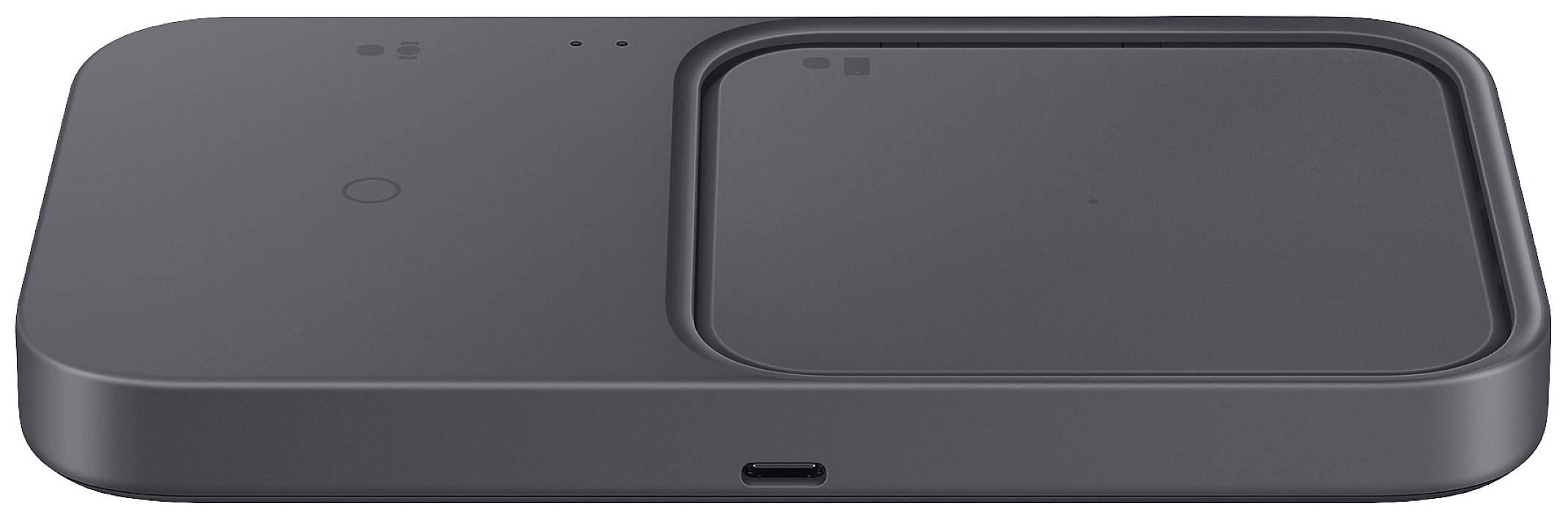 Schwarzes kabelloses Ladegerät mit zwei Ladeflächen, USB-C-Anschluss auf der Vorderseite. Ideal zum gleichzeitigen Laden von zwei Geräten.