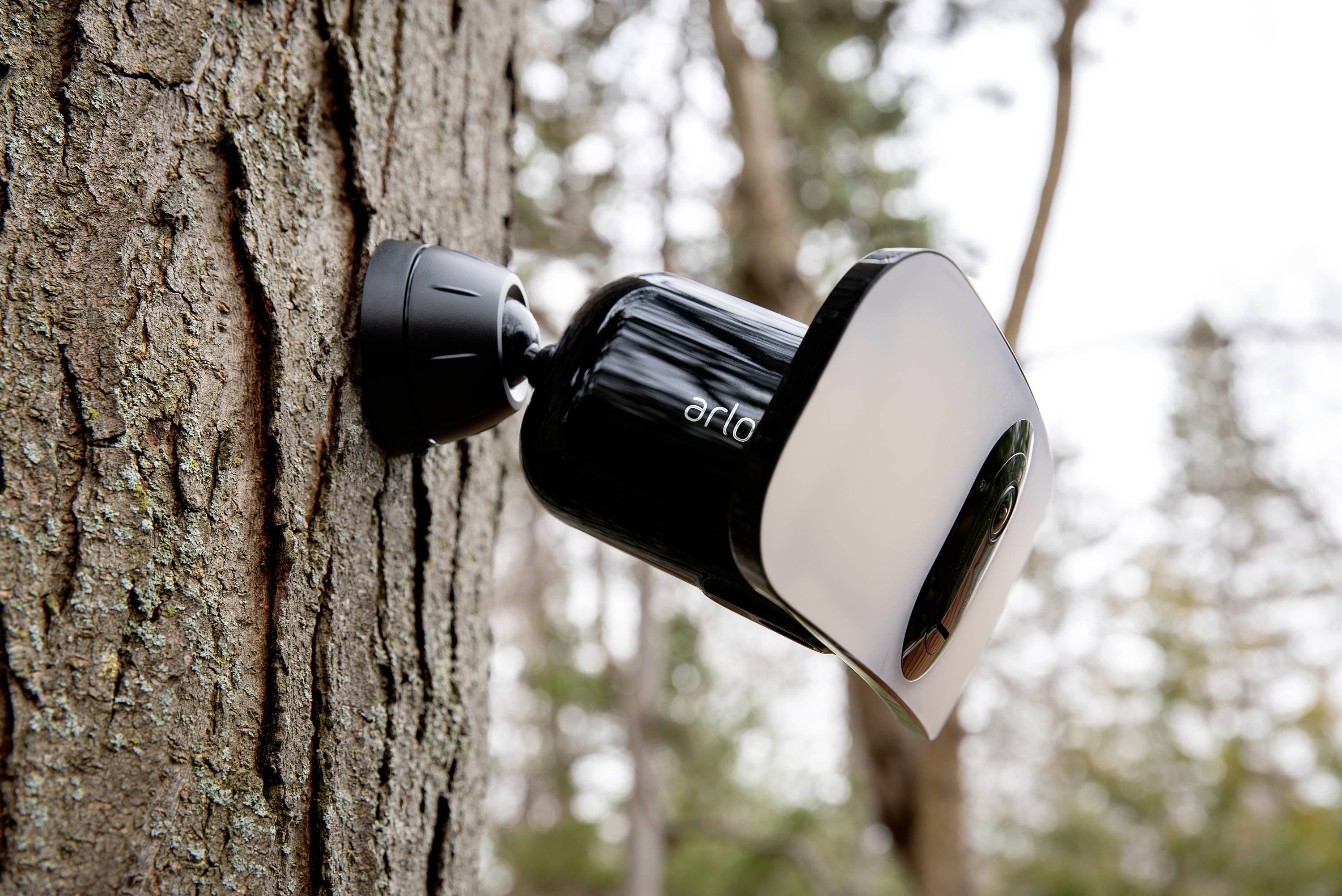 ARLO Pro 3 Floodlight FB1001B-100EUS WLAN IP-Überwachungskamera 1920 x 1080 Pixel