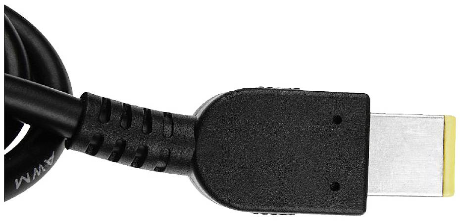 Ein schwarzes HDMI-Kabel mit rechteckigem Stecker und gelber Spitze, bereit für den Anschluss an ein Gerät.