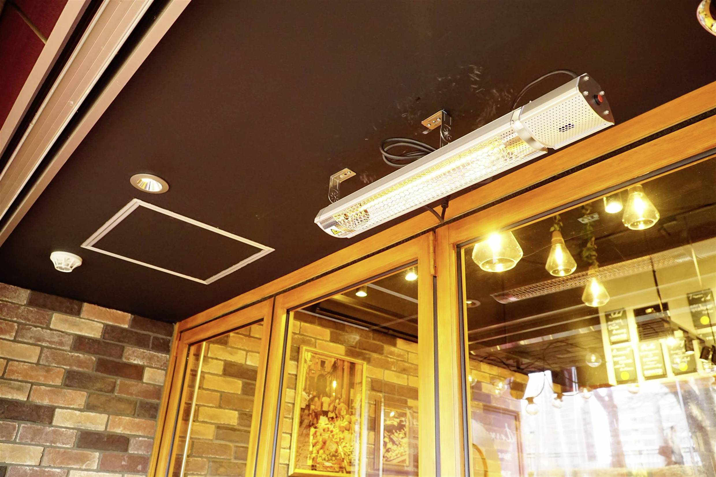 SHX SHXTH2000GF Terrassen-Strahler 2000W 10m² Silber