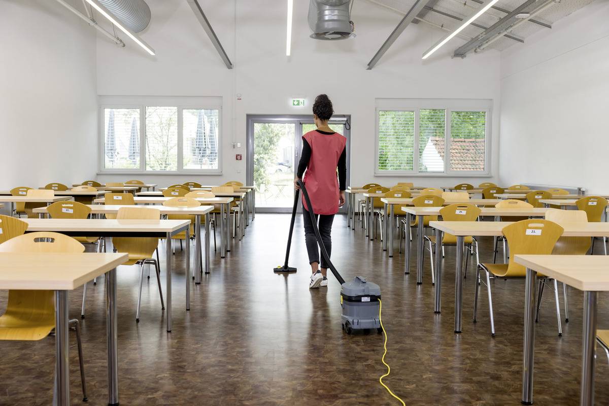 Kärcher Professional T 11/1 Classic HEPA 1.527-199.0 Trockensauger 11 l