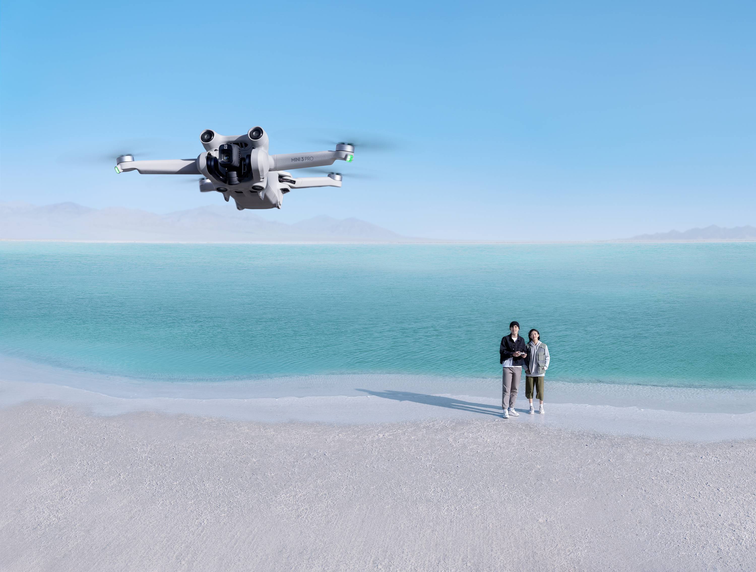 DJI Mini 3 Pro inkl. Smart Controller Quadrocopter RtF Kameraflug Hellgrau