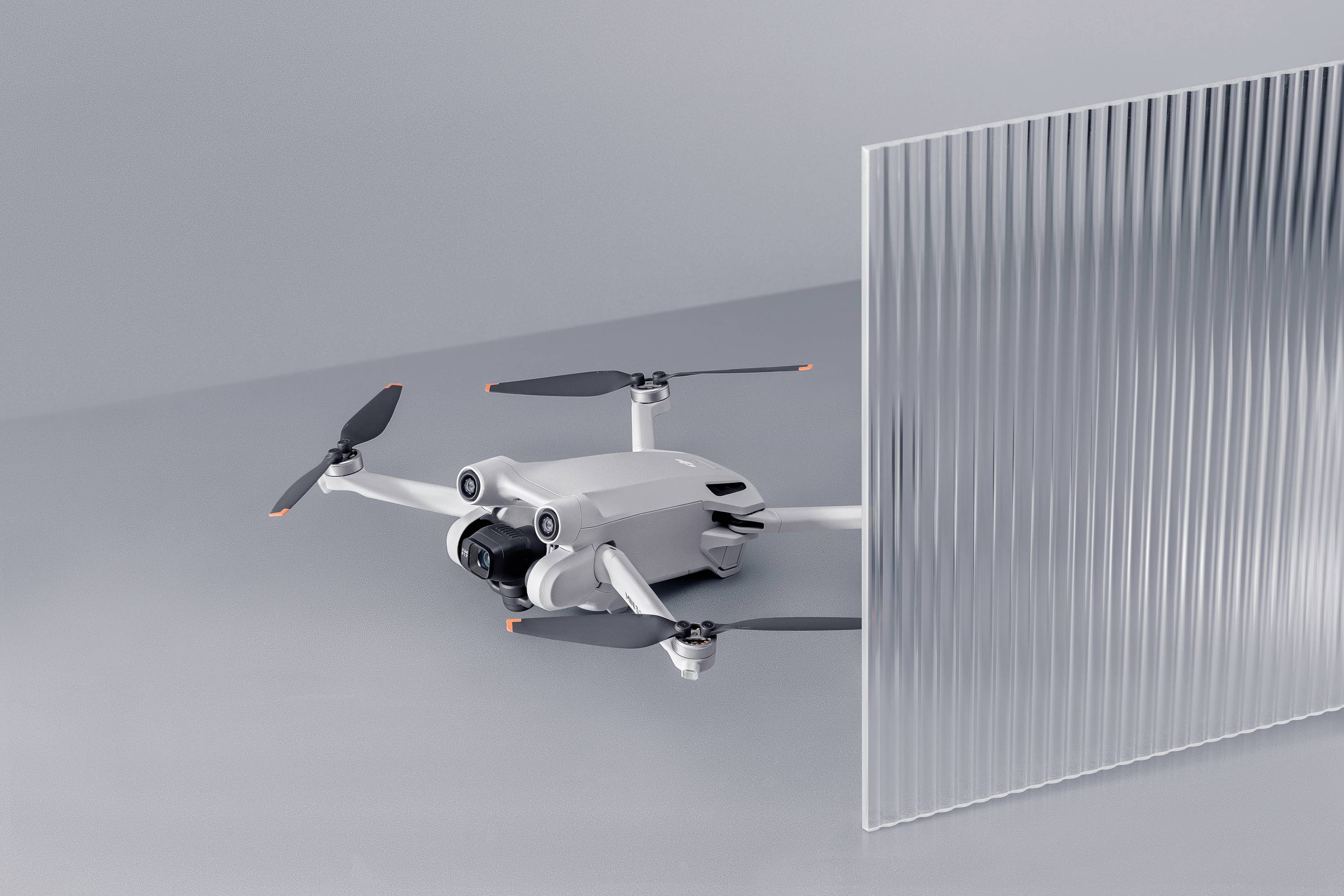 DJI Mini 3 Pro inkl. Smart Controller Quadrocopter RtF Kameraflug Hellgrau