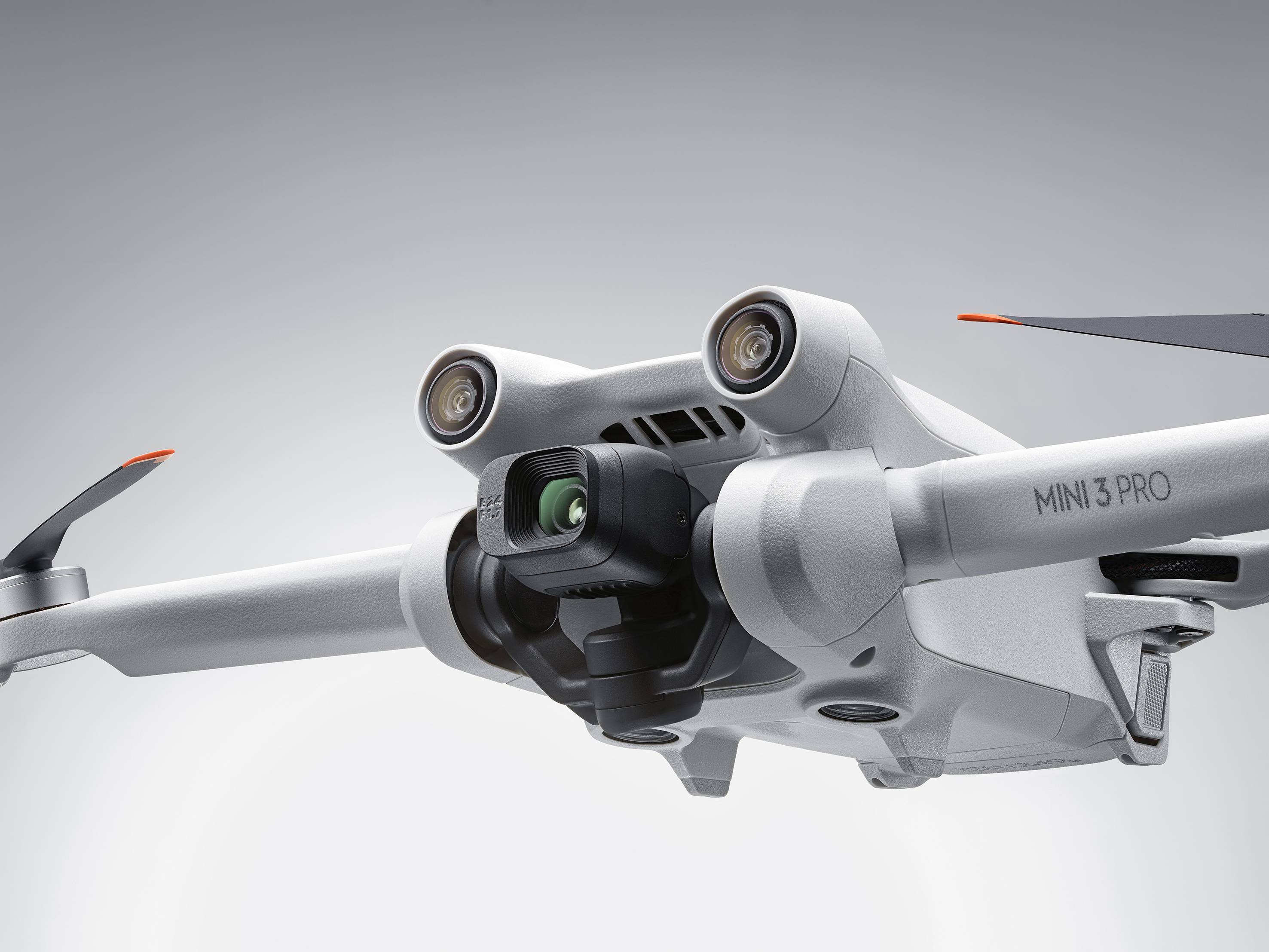 DJI Mini 3 Pro inkl. Smart Controller Quadrocopter RtF Kameraflug Hellgrau