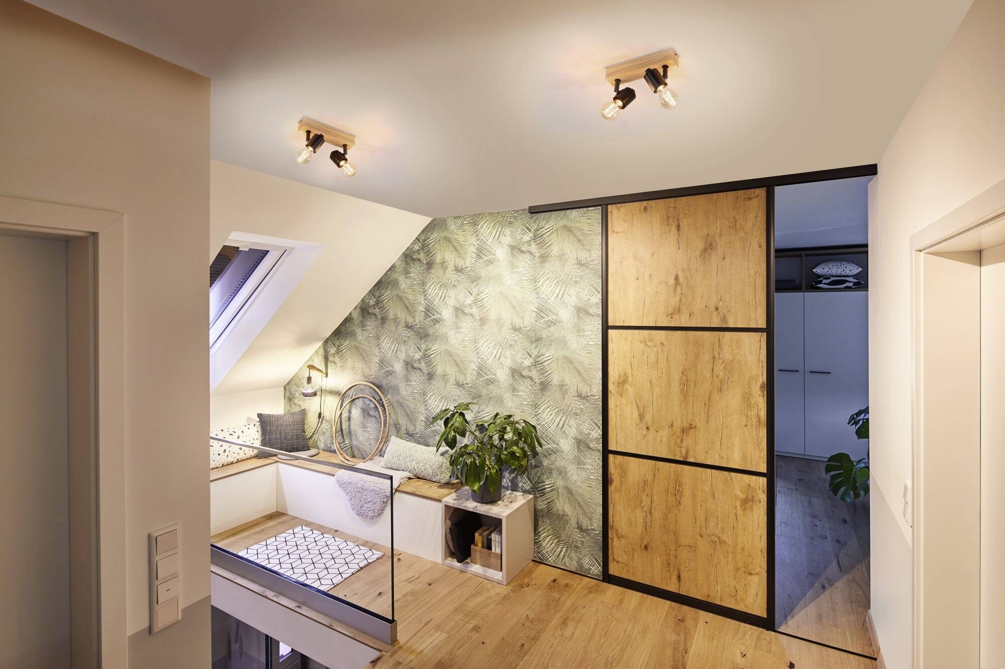 Paulmann Arvid 66771 Wandstrahler E27 Schwarz, Holz (hell)