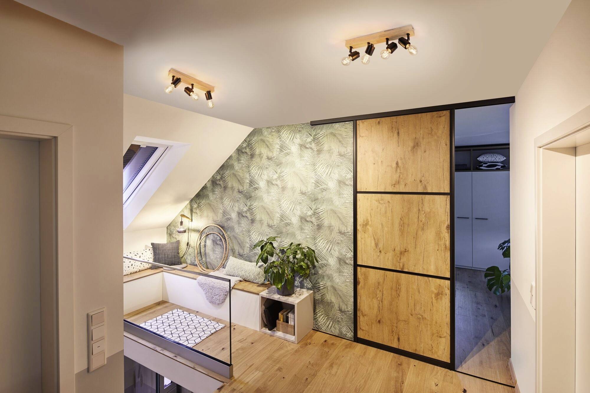 Paulmann Arvid 66772 Wandstrahler E27 Schwarz, Holz (hell)