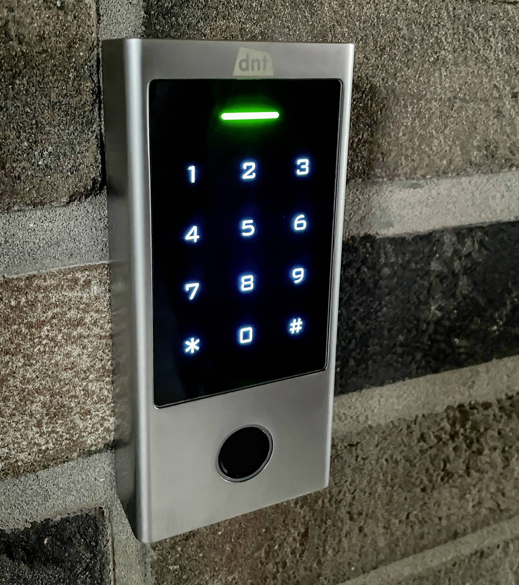 dnt DNT000013 Fingerprint/RFID Zugangssystem 230 V IP66