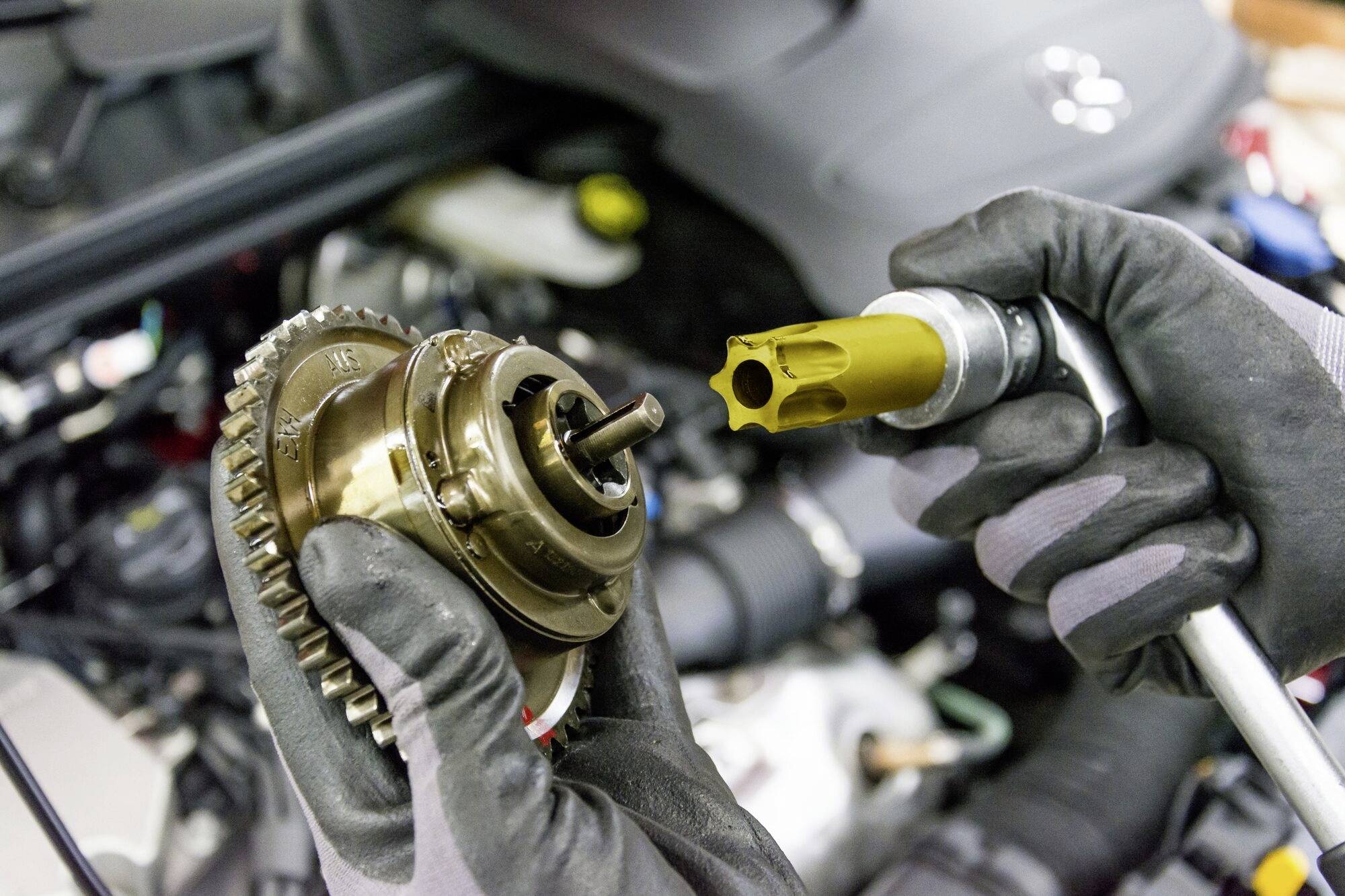 Hazet 2788-T100H Nockenwellen-Versteller TORX® Schraubendreher-Einsatz