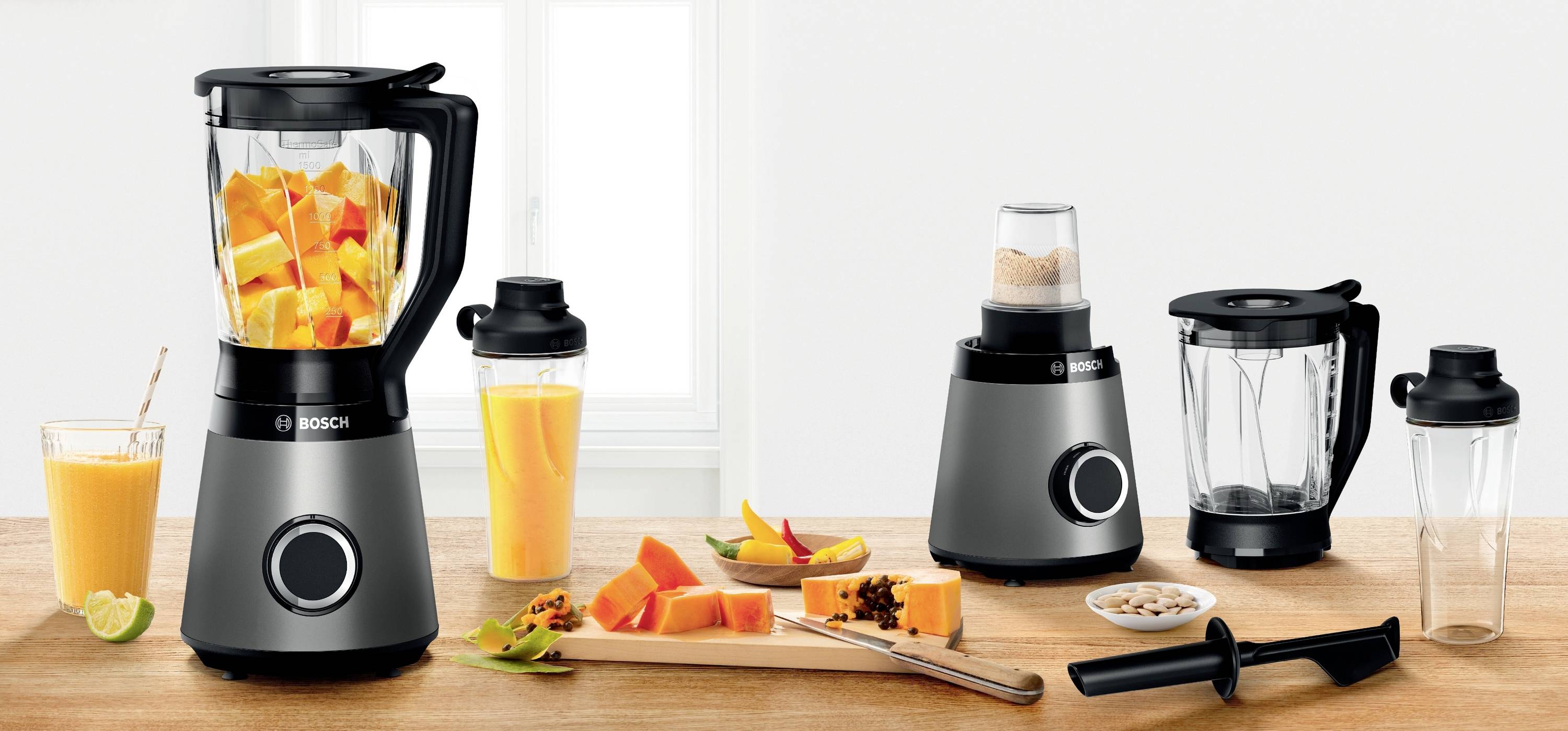 Bosch Haushalt VitaPower Serie 4 Standmixer 1200 W Silber, Schwarz