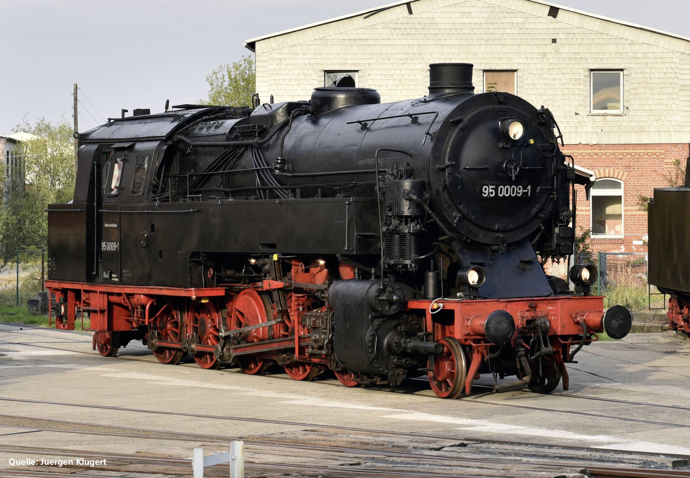 Piko G 37232G Dampflok BR 95 Neubaukessel Öl der DR