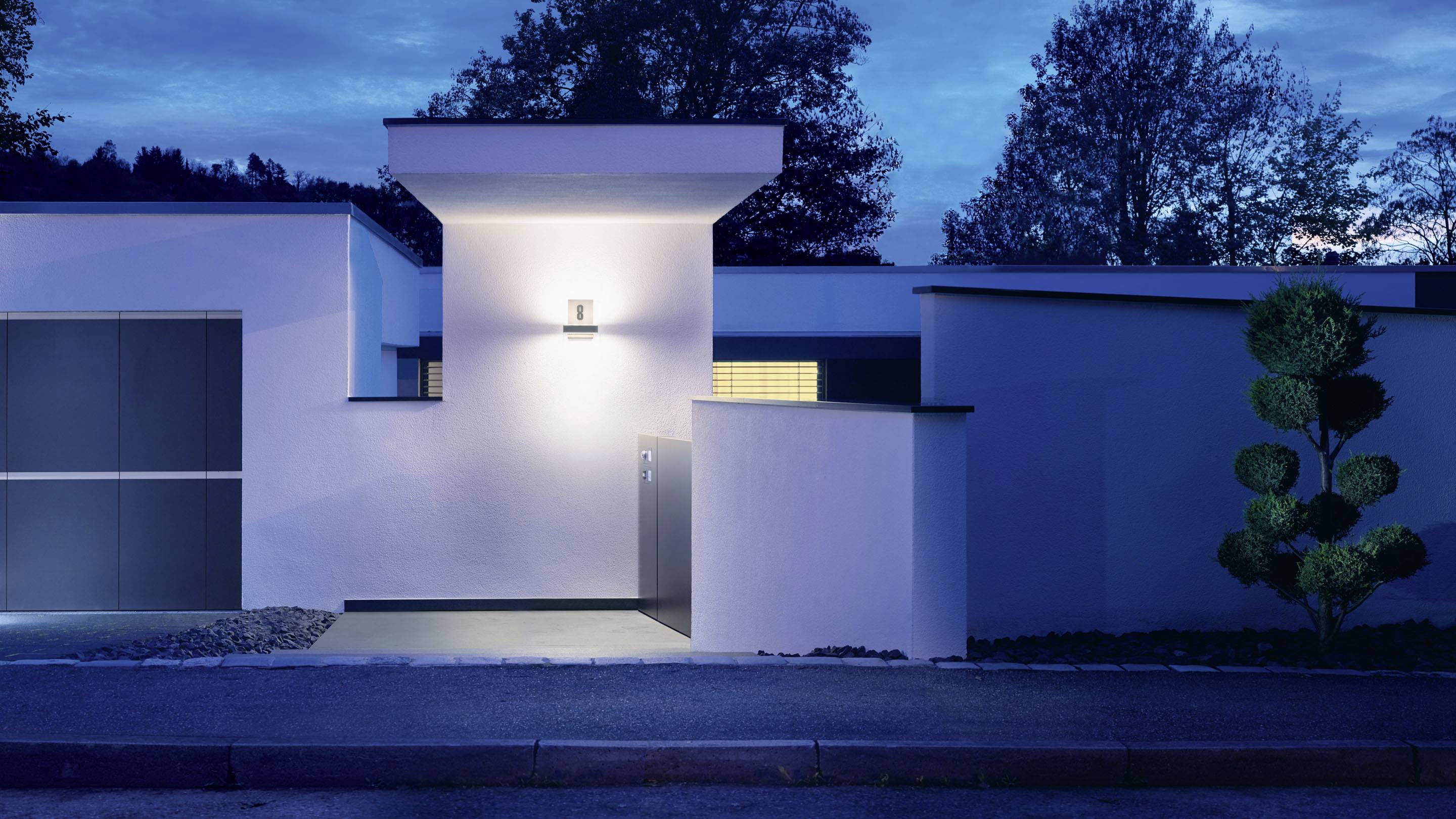 Steinel L 820 S SI 671327 Außenwandleuchte mit Bewegungsmelder 9.8 W Silber