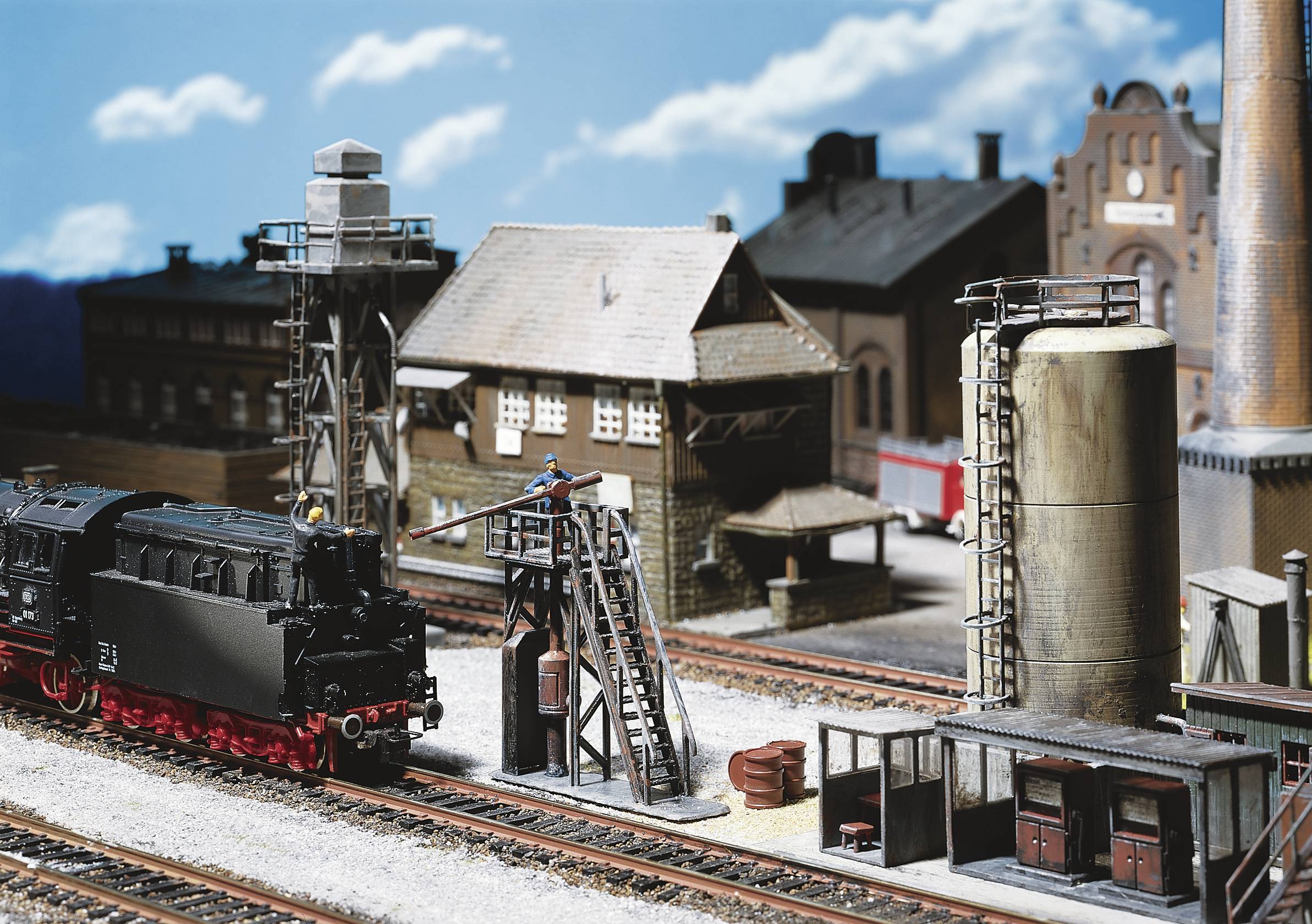 Faller 120157 H0 Öllager mit Dieseltankstelle