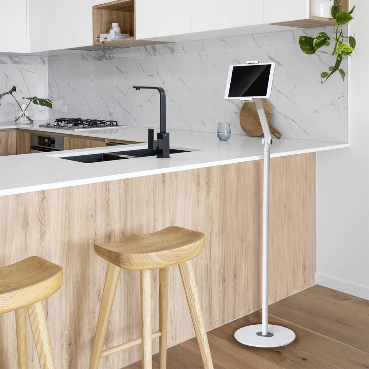 LogiLink AA0154 Tablet-Ständer Universal 11,9cm (4,7") - 32cm (12,6")