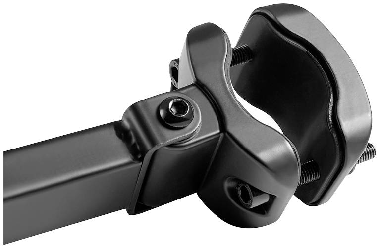 Schwarze Klemmschelle aus Metall mit Schrauben, befestigt an einem Rohr. Sie dient der festen Fixierung von Anbauten.