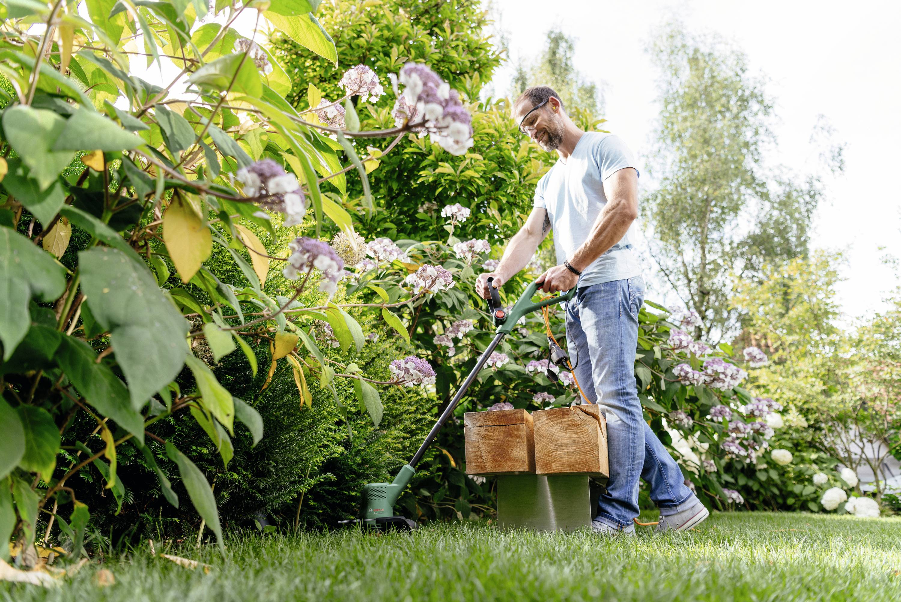 Bosch Home and Garden EasyGrassCut 26 Elektro Rasentrimmer 280V Schnittbreite (max.): 26cm