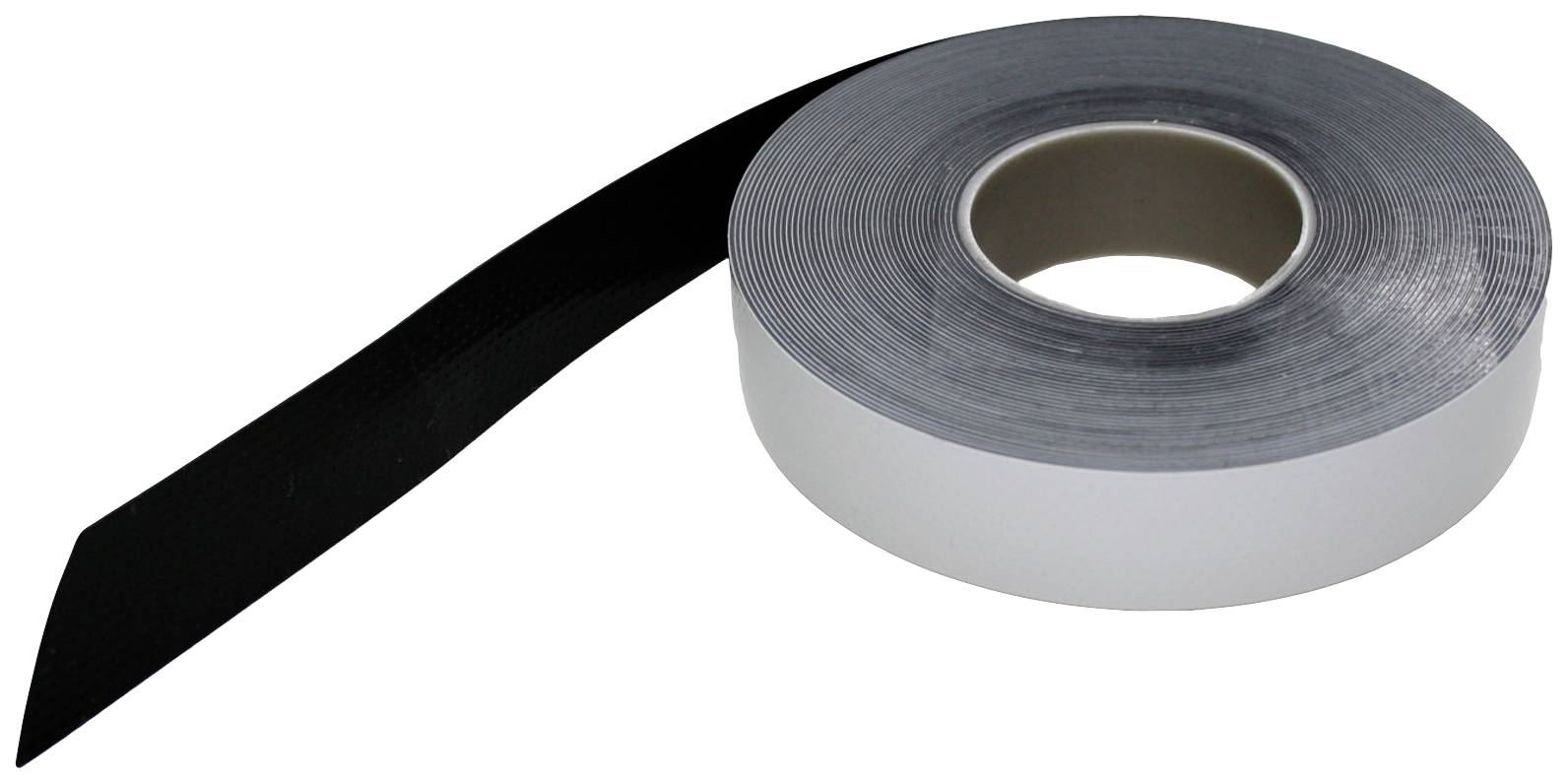 Eine Rolle schwarzes Klebeband mit abgerolltem Ende, auf weißem Hintergrund.