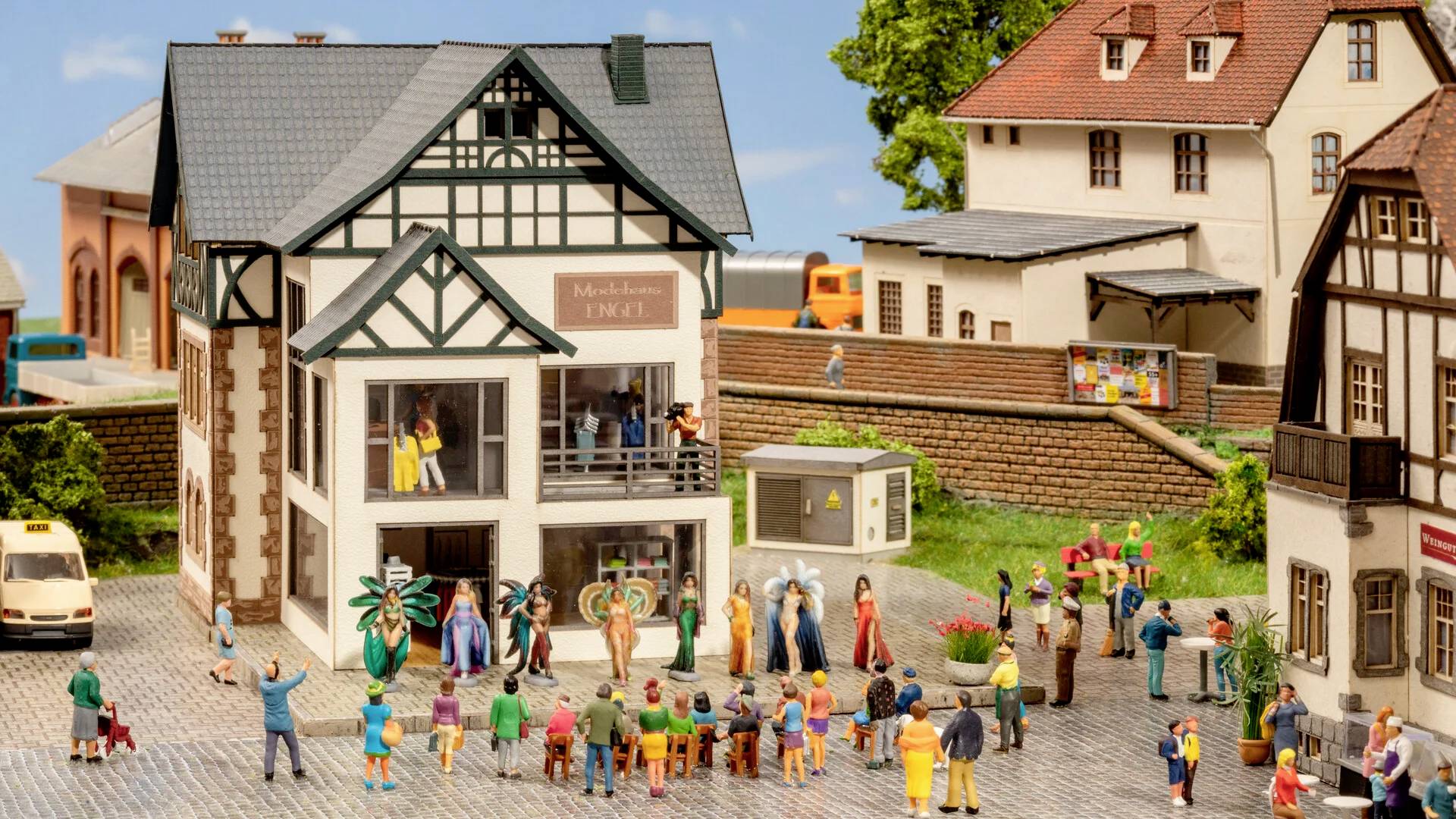 NOCH 66501 H0 Modegeschäft mit micro-motion Modeschau