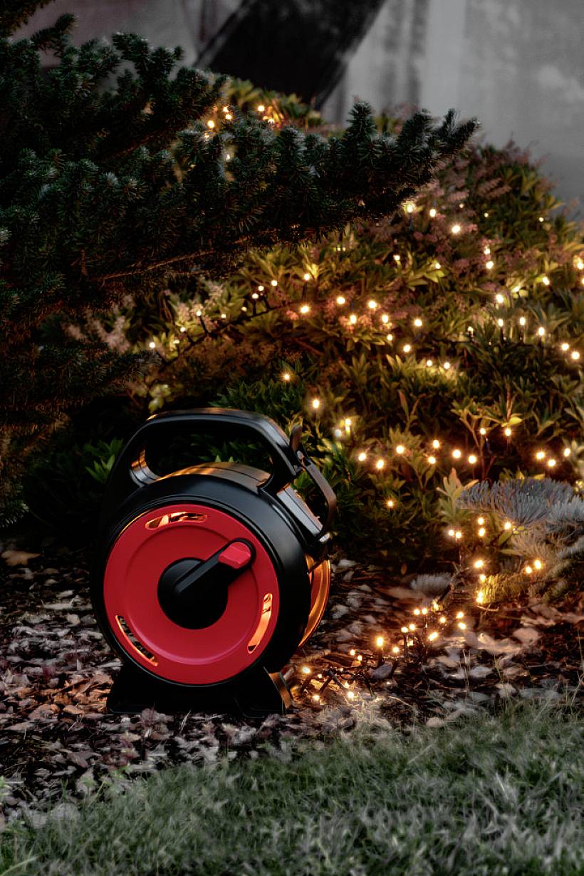 Konstsmide 3843-100 Lichterkette Außen EEK: E (A - G) netzbetrieben Anzahl Leuchtmittel 300 LED Warmweiß Beleuchtete Länge: 6.58 m mit Aufroller