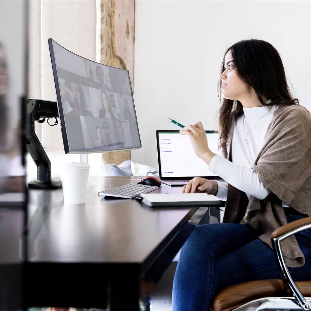 Ergotron Monitor-Tischhalterung HX Arm Desk Mount 1 Display(s) 38,1 cm (15") - 124,5 cm (49") Schwarz Drehbar, Höhenverstellbar, Neigbar, Schwenkbar