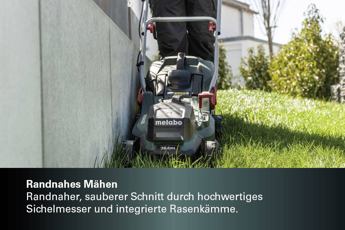 Rasenmäher schneidet Gras direkt an einer Betonwand. Text unten: 'Randnahes Mähen - Randnaher, sauberer Schnitt durch hochwertige Sichelmesser und integrierte Rasenkämme.'