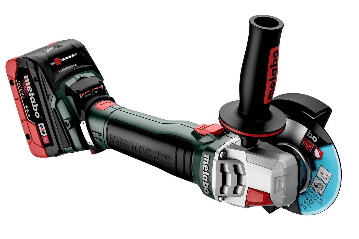 Akkubetriebener Winkelschleifer von Metabo mit rotem und schwarzem Design, seitlichem Handgriff und blauem Schleifblatt.