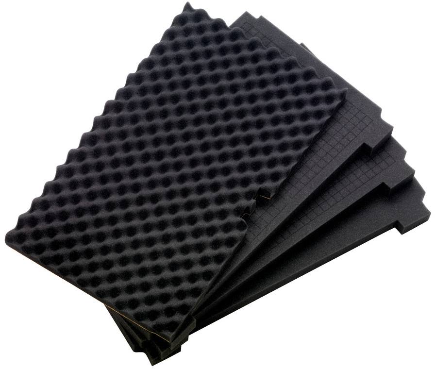 Schwarzer, pyramidenförmiger Akustikschaumstoff auf einem Stapel, verwendet zur Schalldämmung.