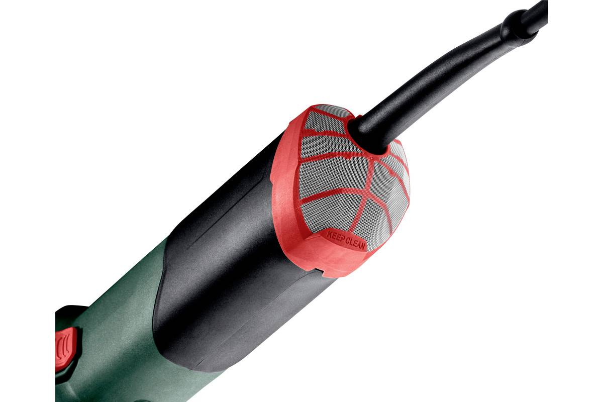 Elektrisches Werkzeug mit einem ergonomischen Griff und schwarzem Kabel, Nahaufnahme der Oberseite mit rotem Gitterdesign.