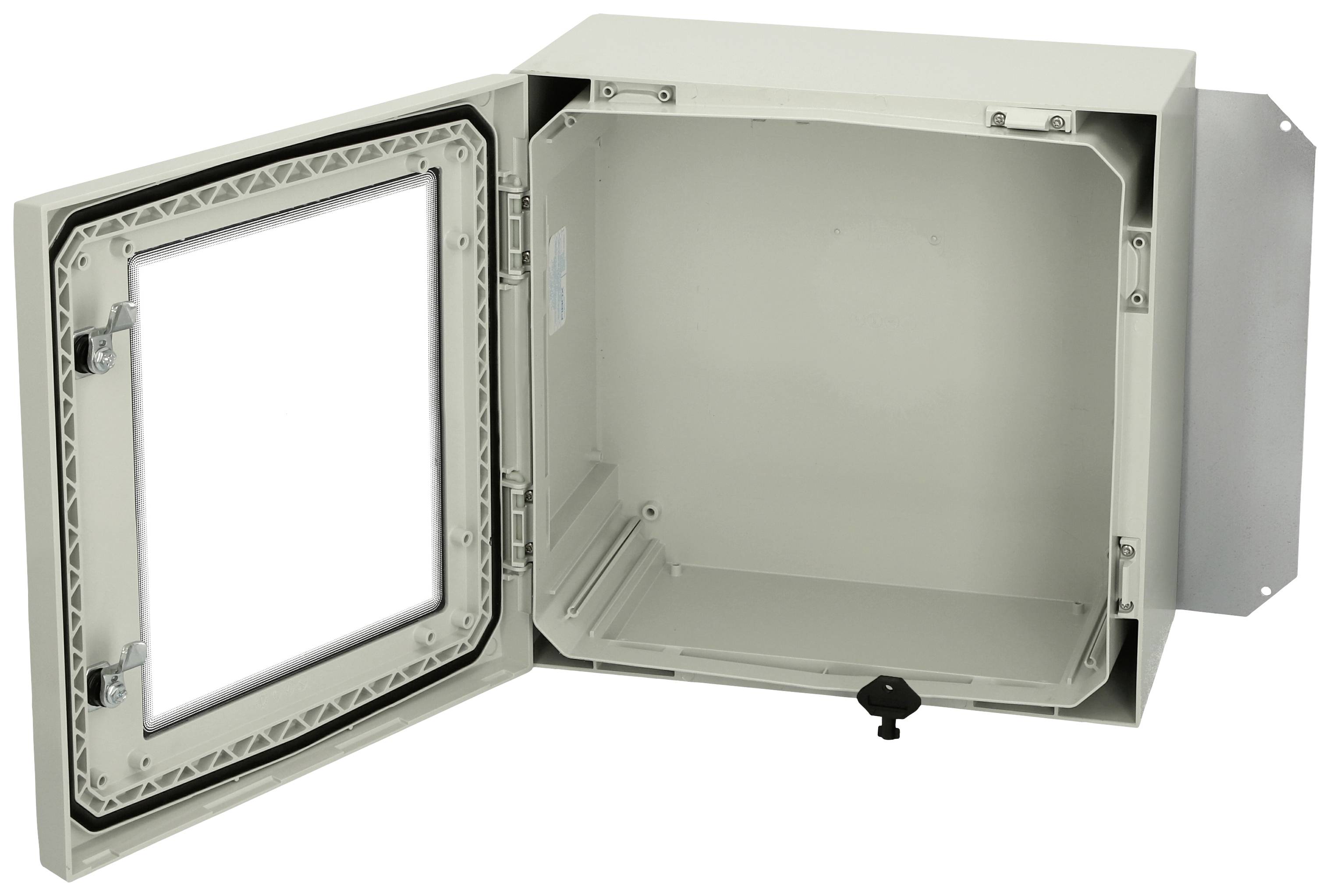 Ein offenes, leeres graues Gehäuse mit einer geöffneten Tür, geeignet für elektronische oder elektrische Komponenten.