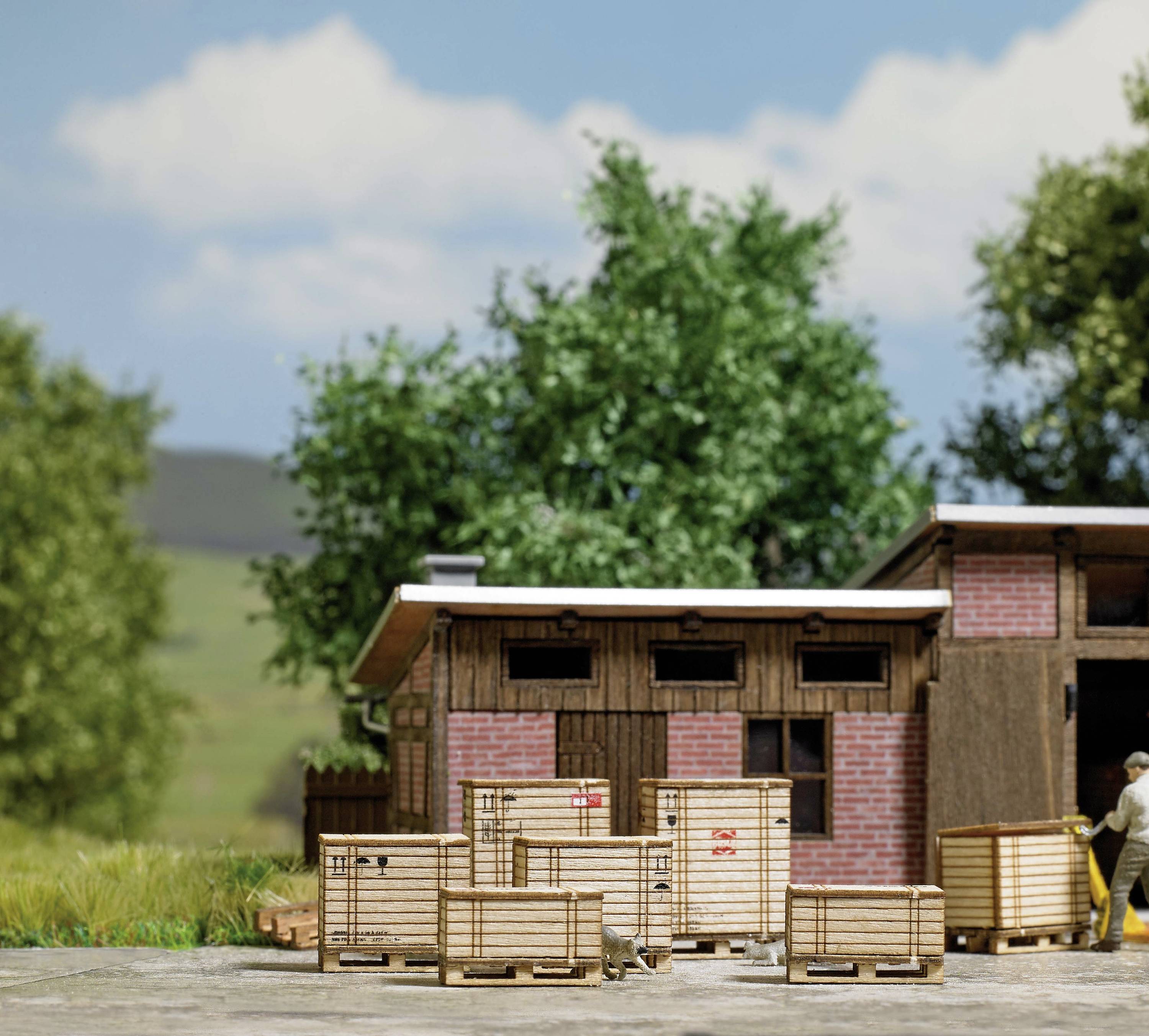 Busch 1811 H0 6 Paletten und 6 Holzkisten Bausatz