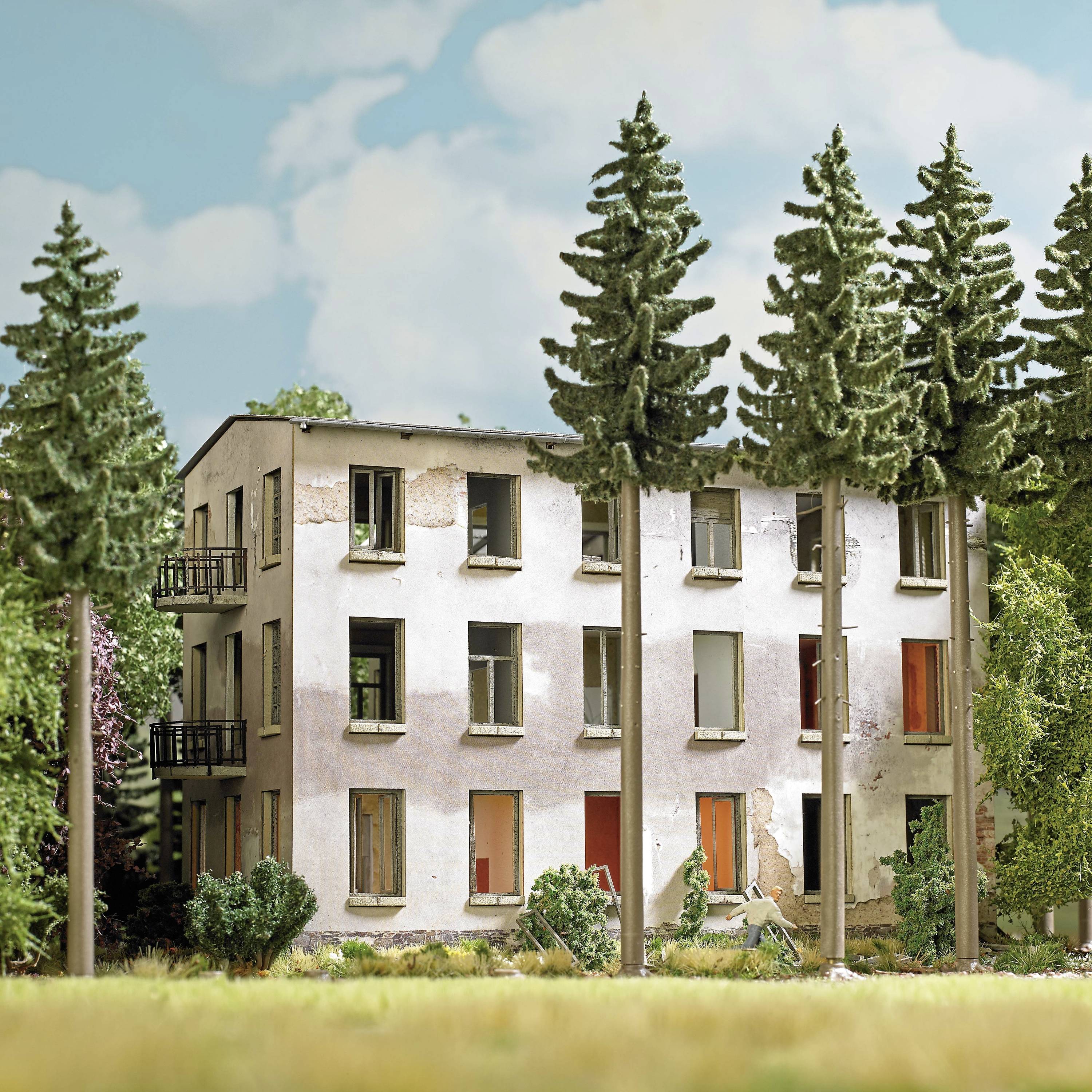 Busch 1945 H0 Verlassene Heilstätte