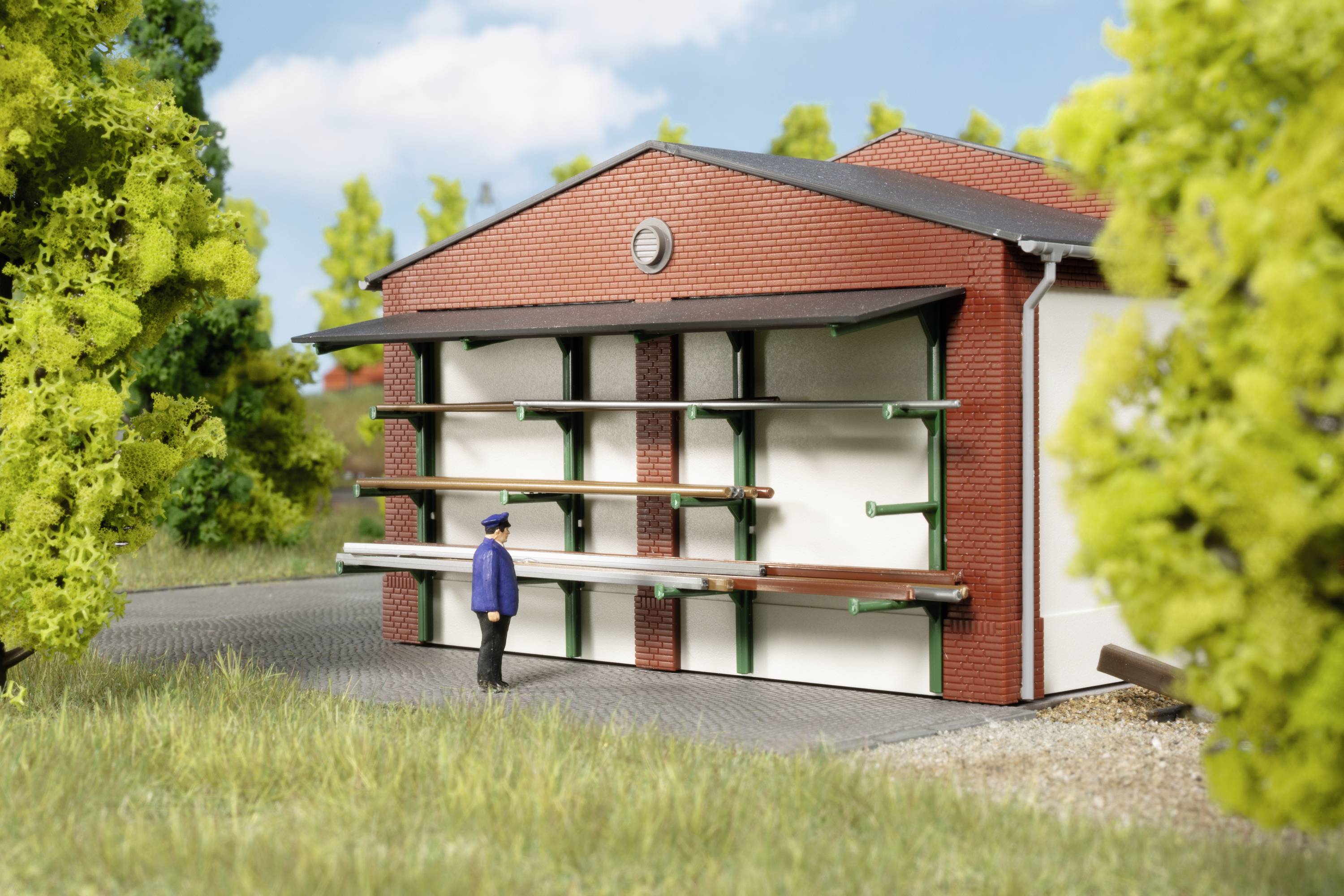 Auhagen 11462 H0 Bahnmeisterei mit Rampe