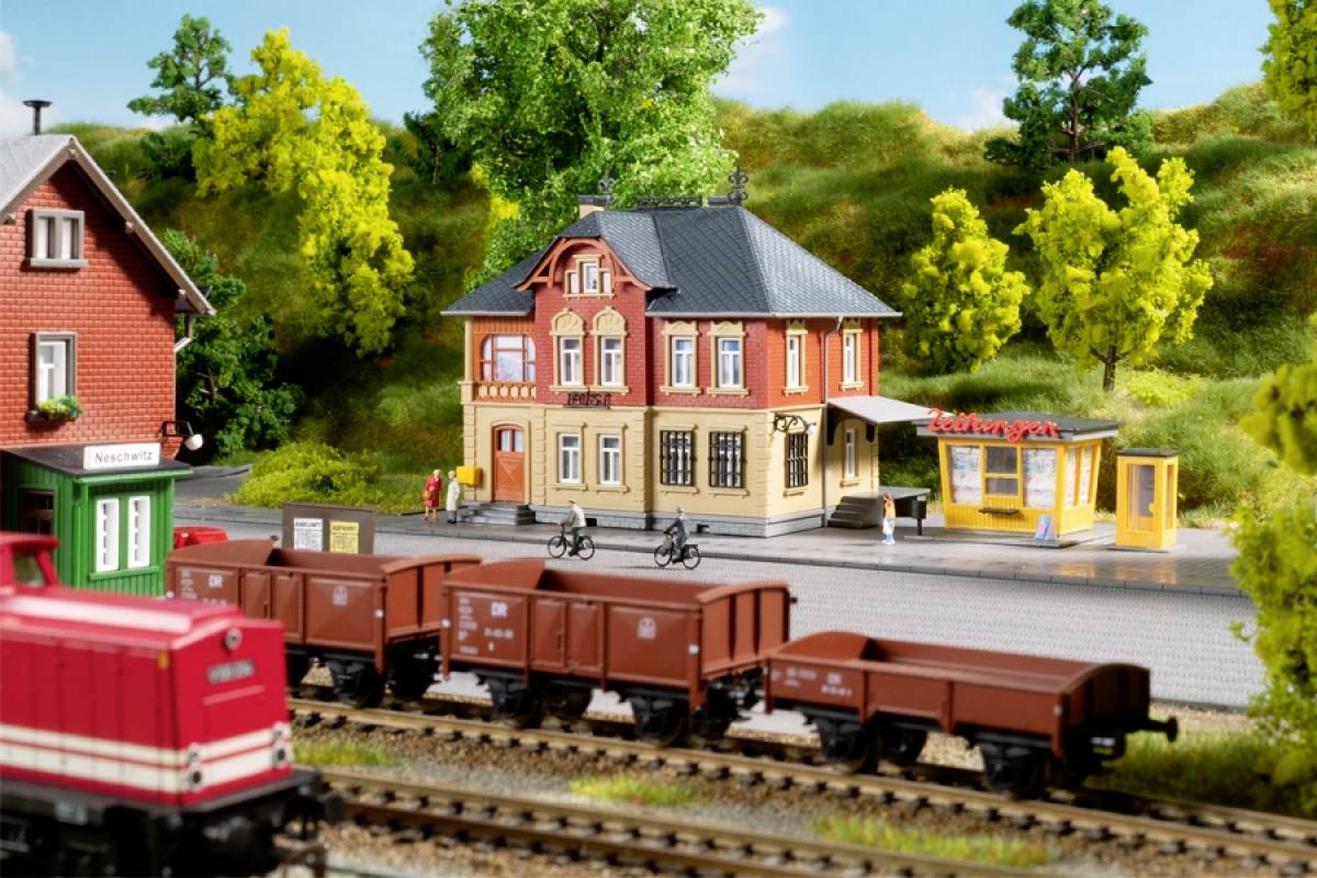 Auhagen 15307 TT Bahnhof Neschwitz Set