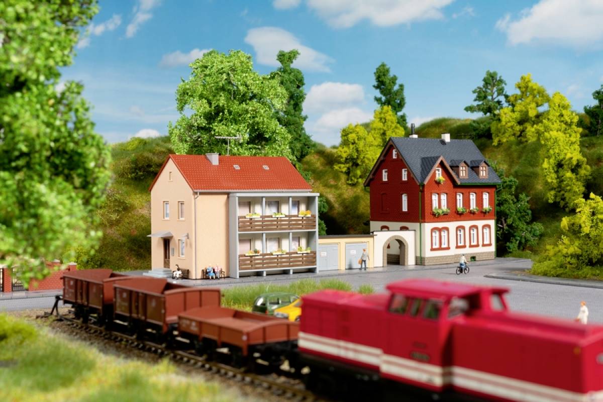 Auhagen 15307 TT Bahnhof Neschwitz Set