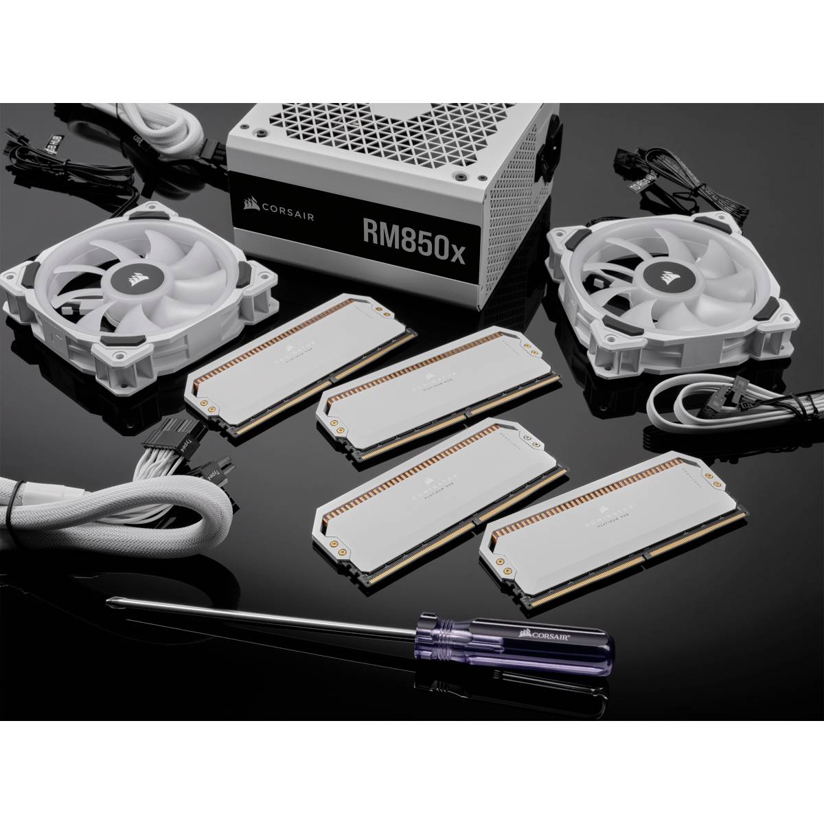 Corsair Dominator Platinum RGB PC-Arbeitsspeicher Kit DDR5 64GB 2 x 32GB 5200MHz 288pin DIMM CL40-40-40-77 CMT64GX5M2B5200C40W
