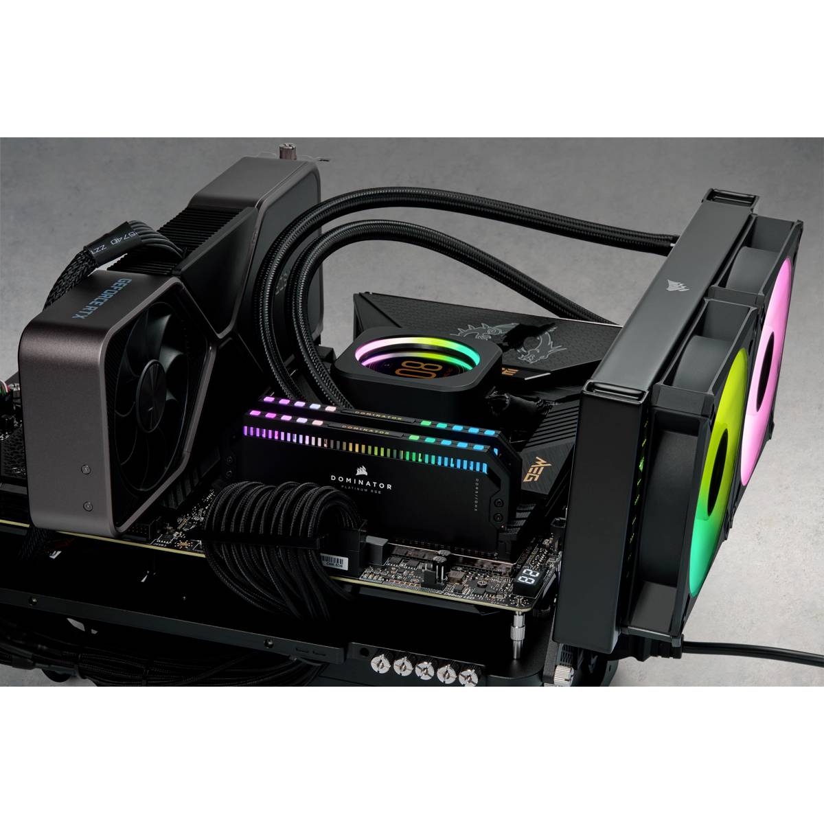 Corsair Dominator Platinum RGB PC-Arbeitsspeicher Kit DDR5 32GB 2 x 16GB Non-ECC 6000MHz 288pin DIMM CL36-38-38-76