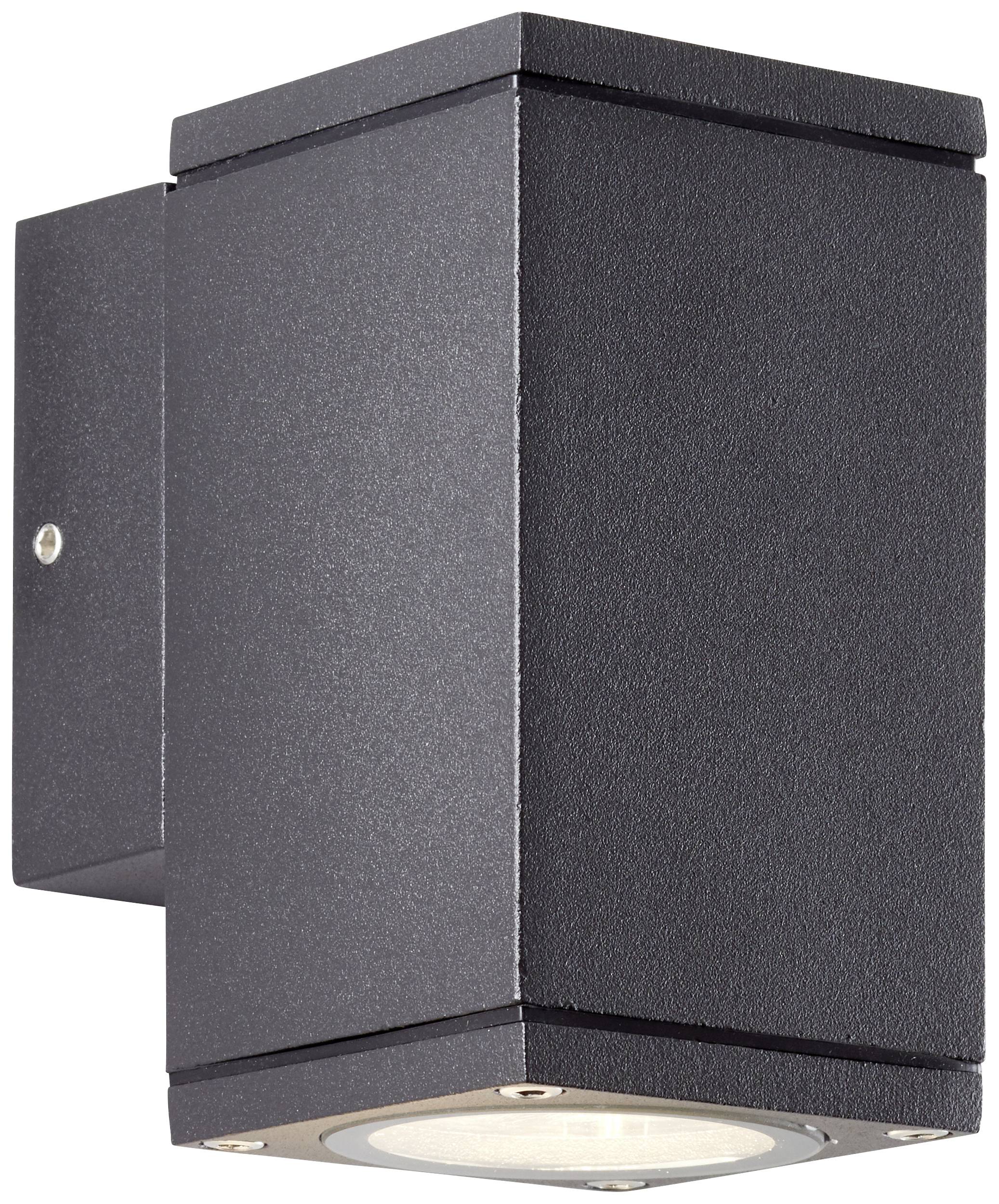 Eine moderne Außenwandleuchte in eckigem Design, nach unten gerichtetes Licht. Matt-schwarze Oberfläche, schlicht und funktional.
