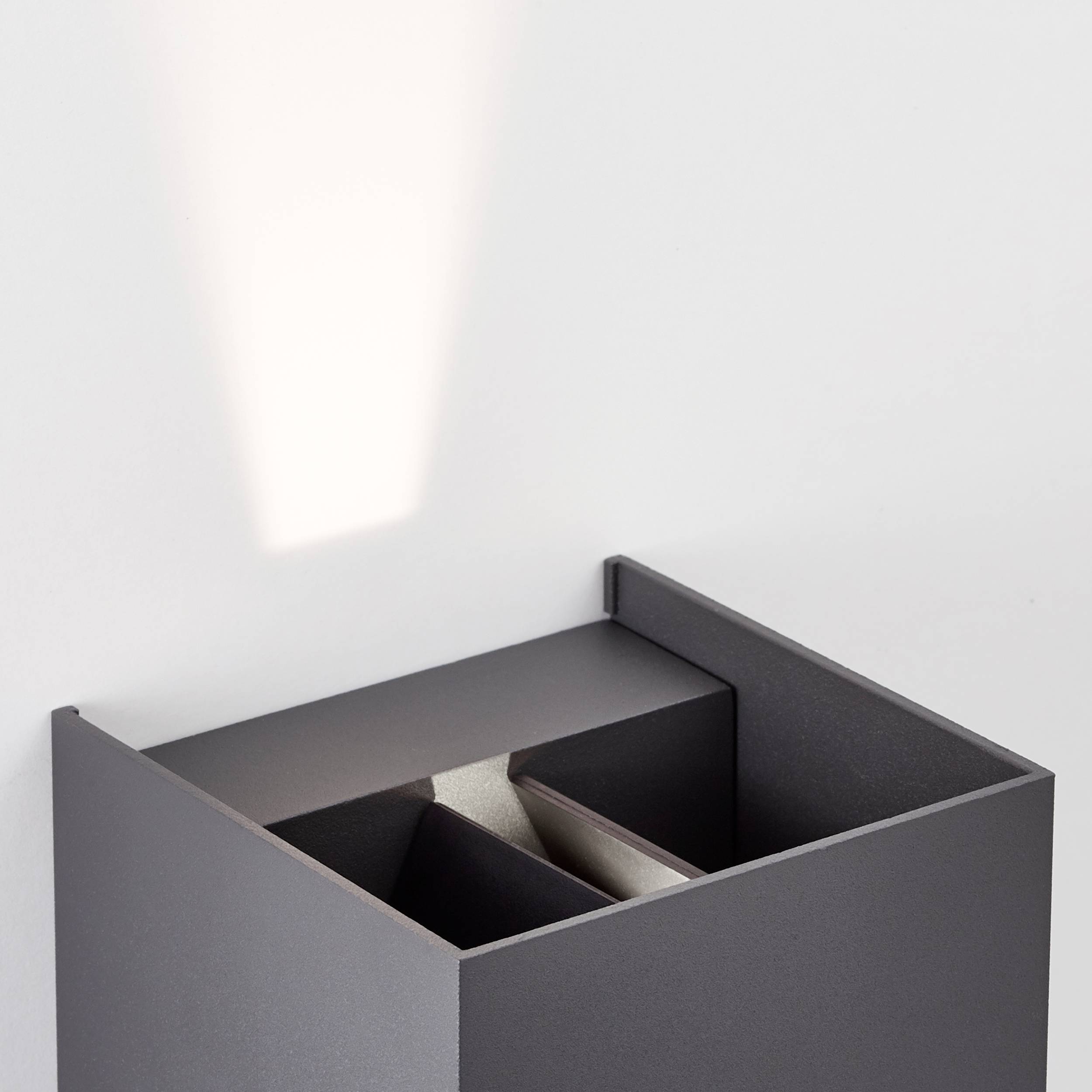 Brilliant Hilly G90961A63 LED-Außenwandleuchte LED Lichtquelle nicht austauschbar 6W Grau