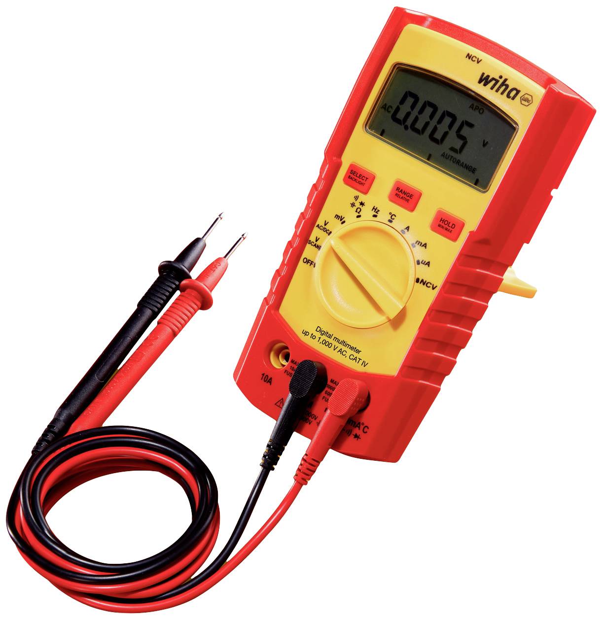 Ein digitales Multimeter mit rotem und gelbem Gehäuse, das elektrische Messwerte auf einem LCD-Display anzeigt und Messleitungen hat.