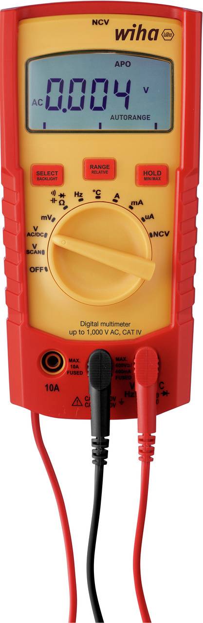 Ein Digital-Multimeter zeigt eine Spannung von 0,004 Volt an. Es hat zwei angeschlossene Messkabel, ein schwarzes und ein rotes.