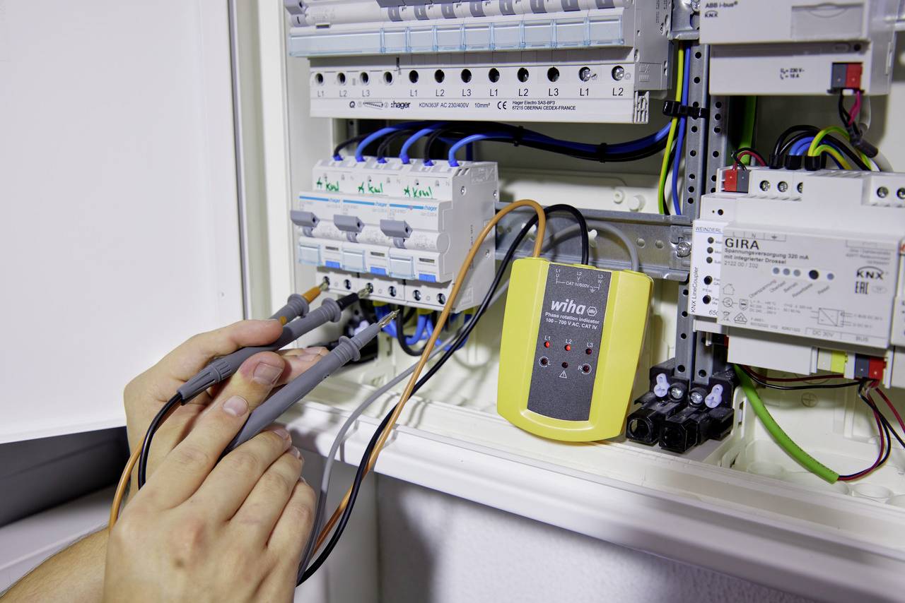 Wiha 45221 Drehfeldtester CAT III 1000 V, CAT IV 600 V