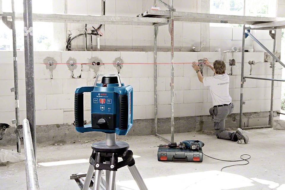 Bosch Professional GRL 300HV + BT300 + GR240 + LR1 + WM4 Rotationslaser selbstnivellierend, inkl. Stativ Reichweite (max.): 300m