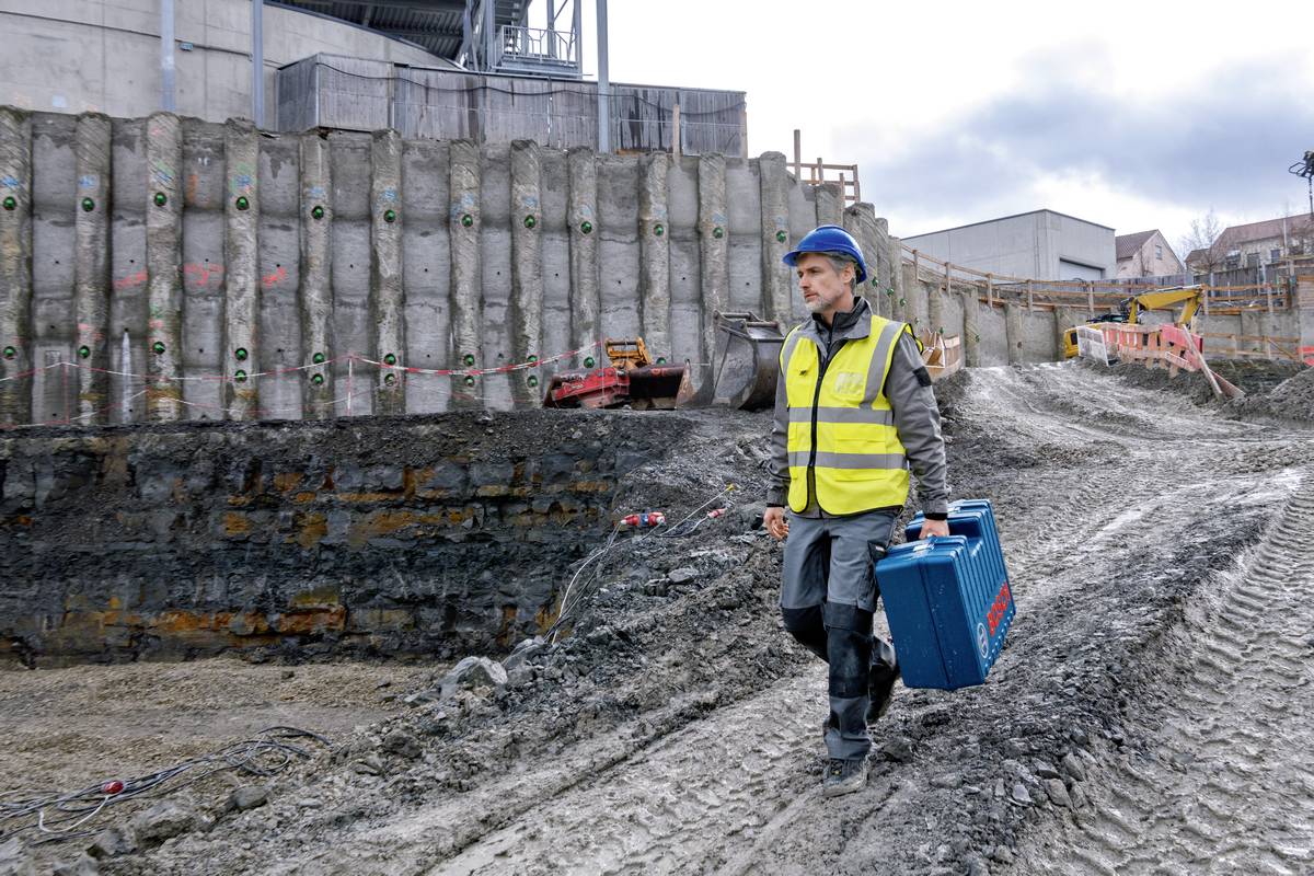 Bosch Professional GRL 650 CHVG + BT 300 HD Rotationslaser selbstnivellierend Reichweite (max.): 650m