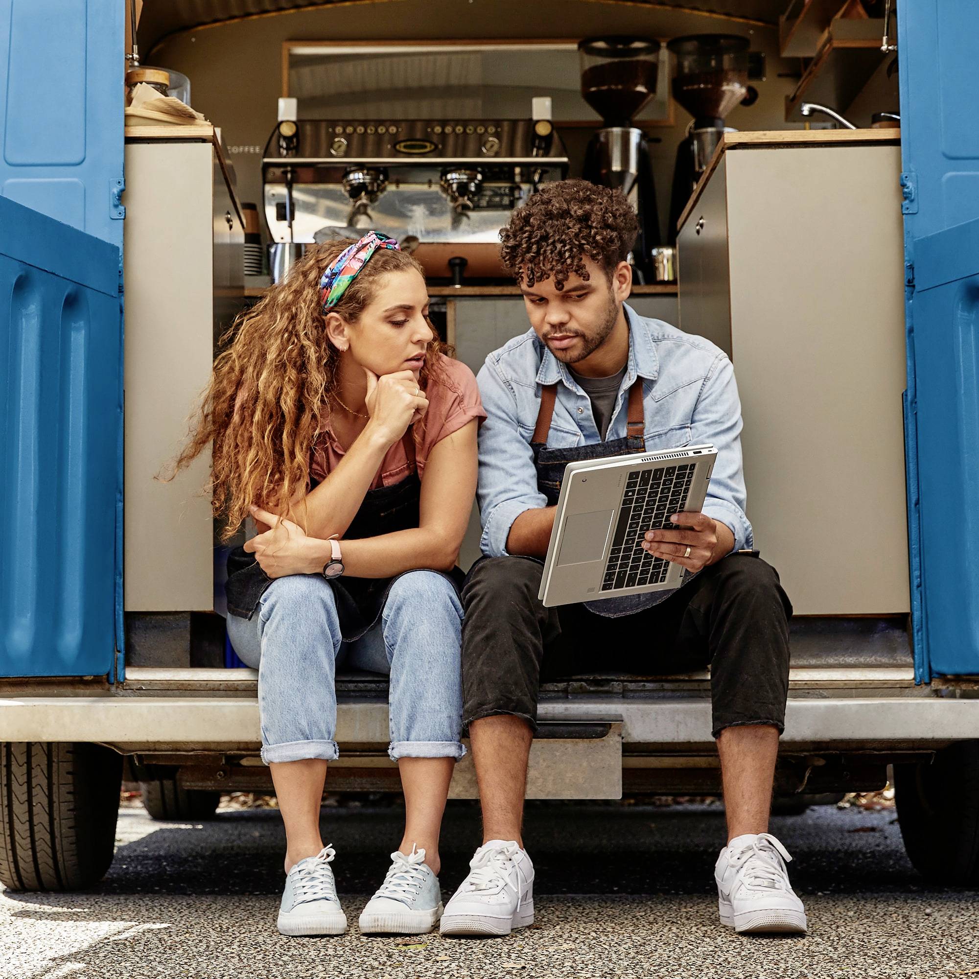 HP 2-in-1 Notebook / Tablet Pro x360 435 G9 33.8cm (13.3 Zoll) Full HD AMD Ryzen 7 5825U 16GB RAM 512GB SSD AMD Radeon Graphics