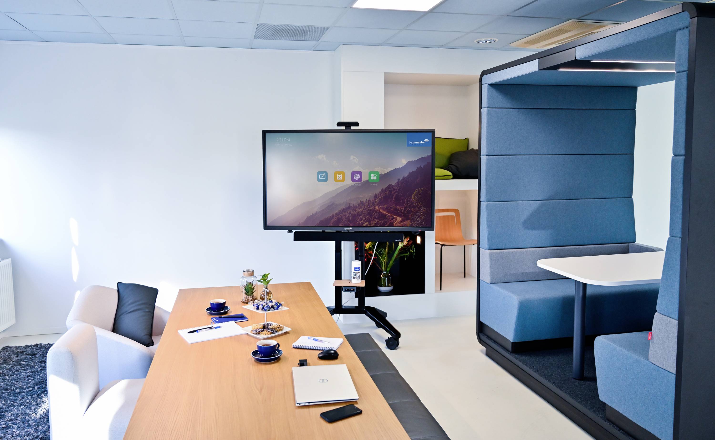 Legamaster Monitor-Standfuß MS-12S 1 Display(s) 81,3 cm (32") - 228,6 cm (90") Schwarz Höhenverstellbar, Motorisiert