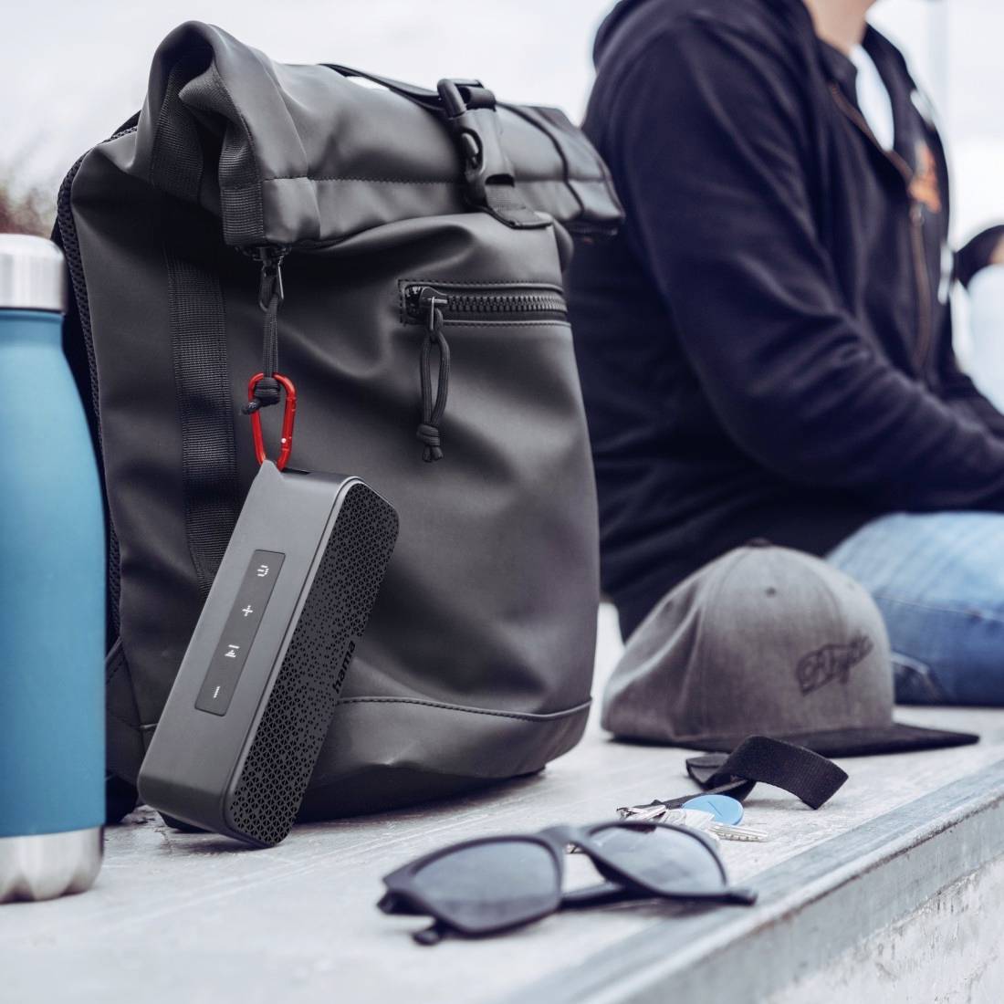 Hama PowerBrick 2.0 Bluetooth® Lautsprecher AUX, Freisprechfunktion, inkl. Halterung, spritzwassergeschützt, tragbar Schwarz