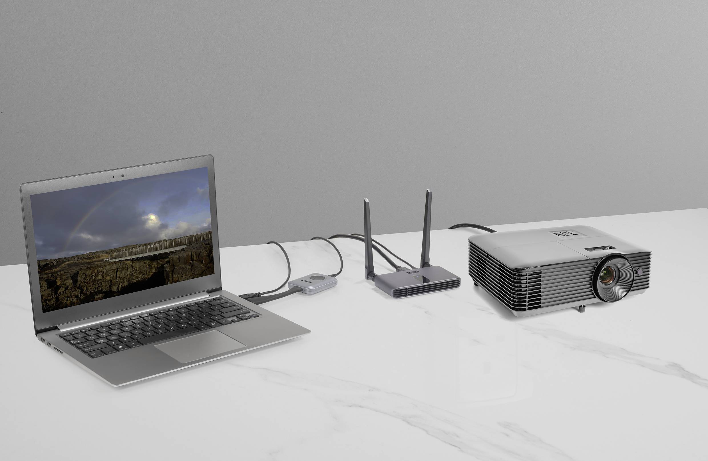 SpeaKa Professional SP-WTR-400 HDMI-Funkübertragung (Set) 30m 2.4GHz, 5GHz 1920 x 1080 Pixel Sichere Funkübertragung