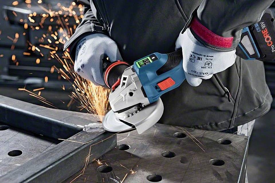 Bosch Professional GWS 18V-15 SC 06019H6300 Winkelschleifer 150mm ohne Akku, ohne Ladegerät, inkl. Bluetooth Modul, inkl. Koffer